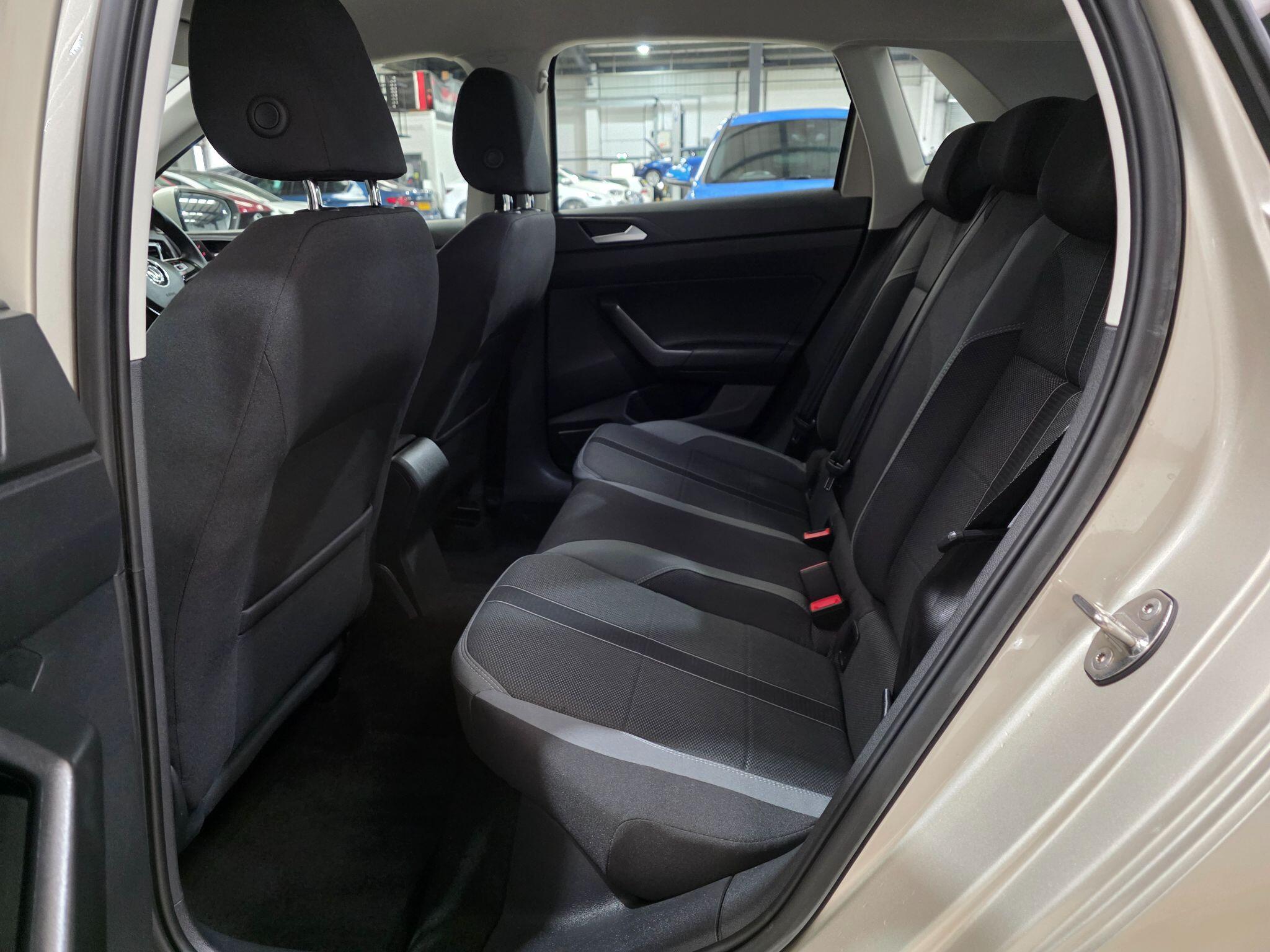 Volkswagen Polo view 24