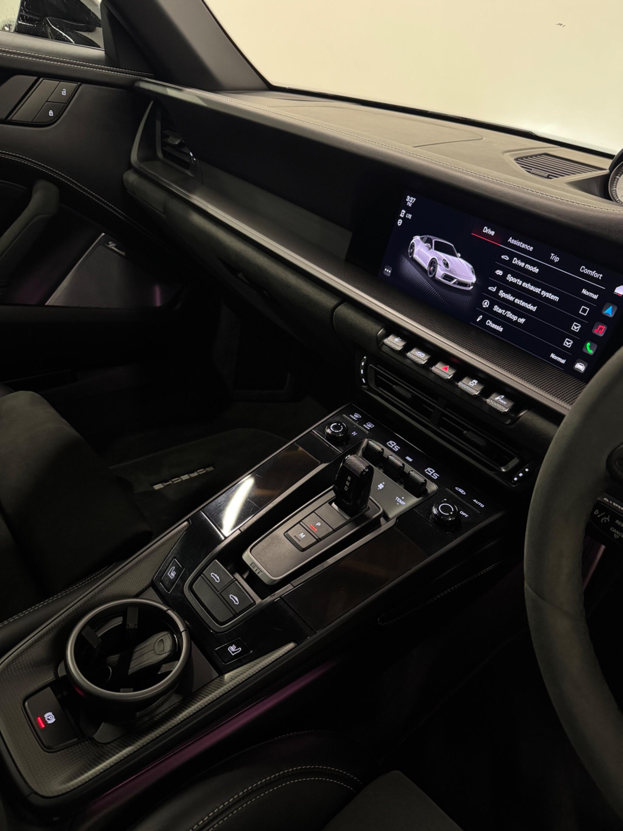 Porsche 911 view 21