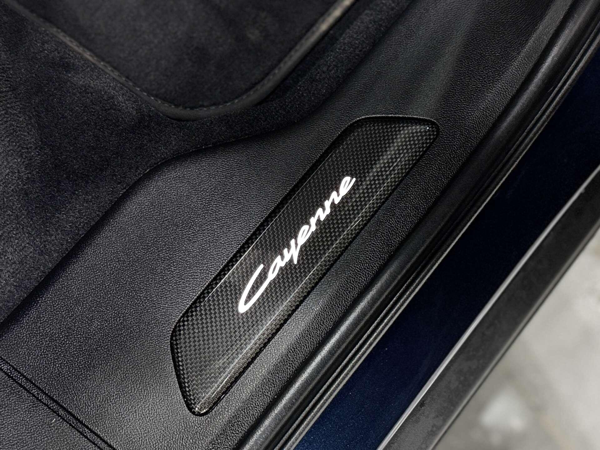 Porsche Cayenne view 44