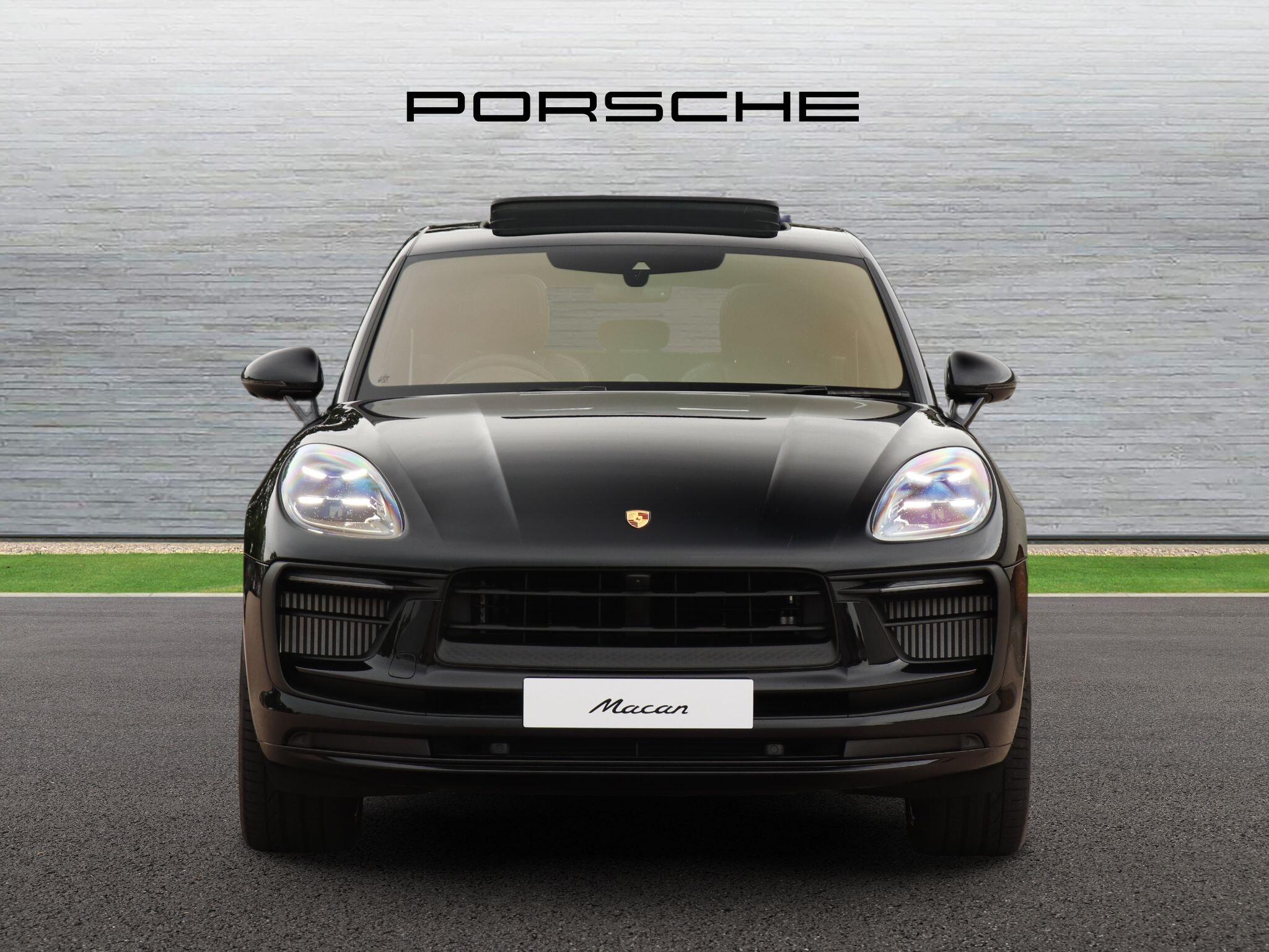 Porsche Macan view 8