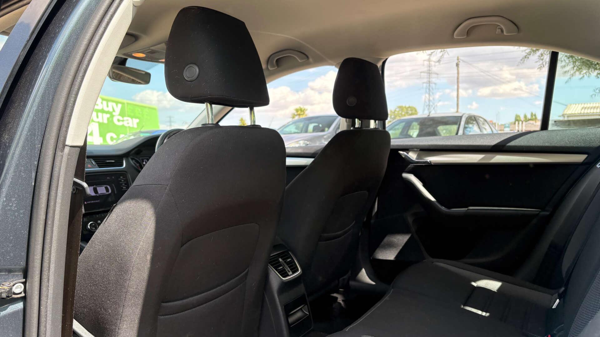 Skoda Octavia view 12