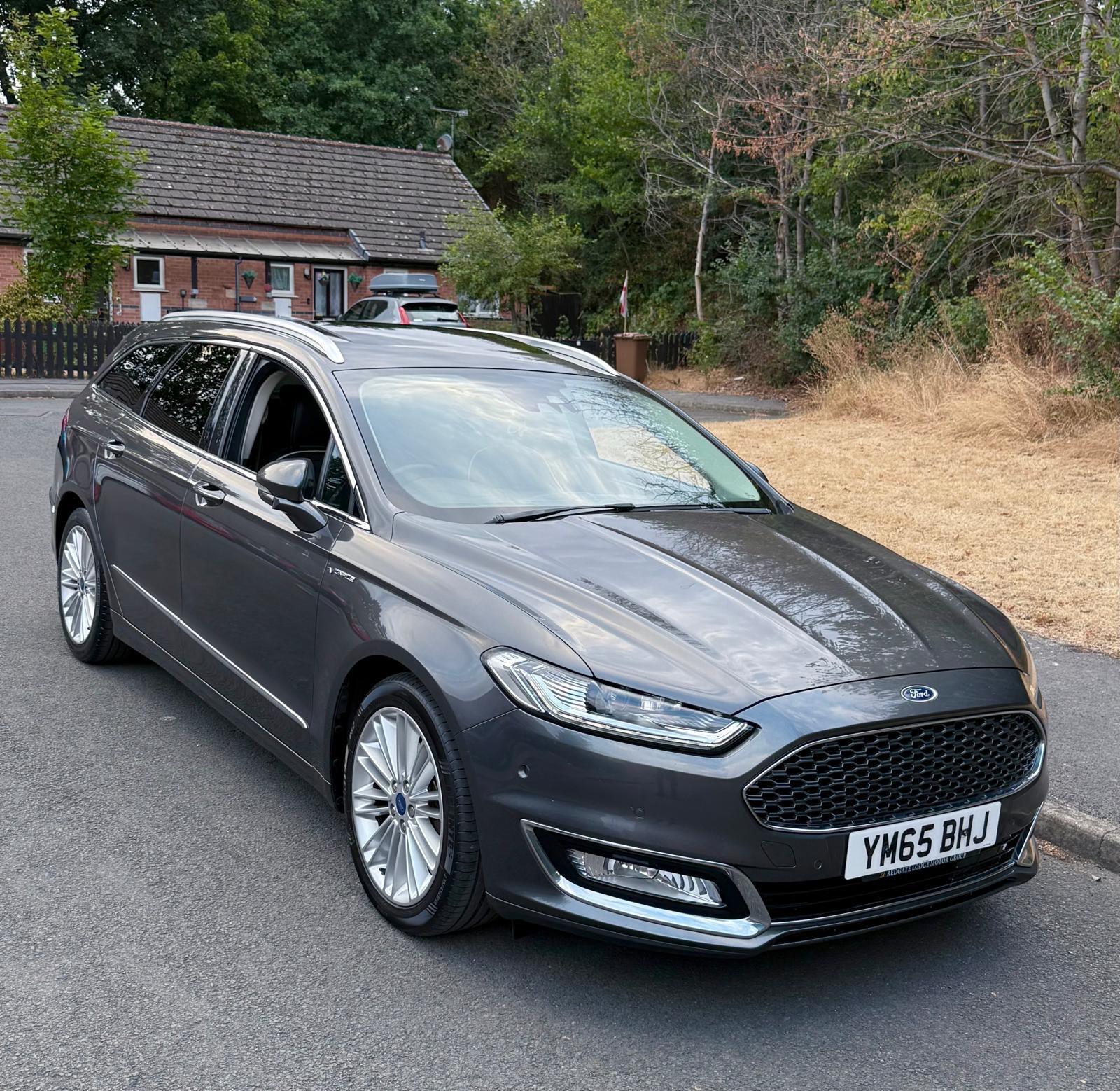 Ford Mondeo view 45