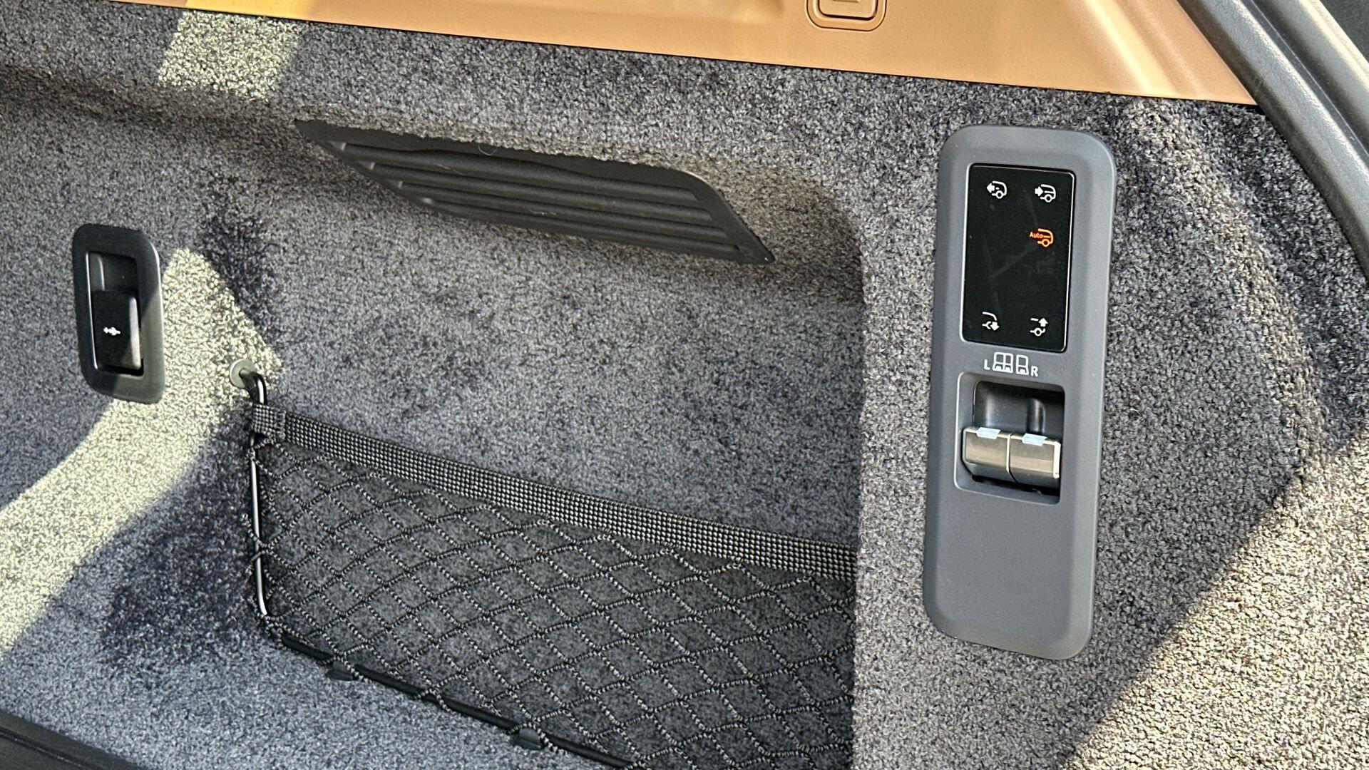 Land Rover Range Rover view 27