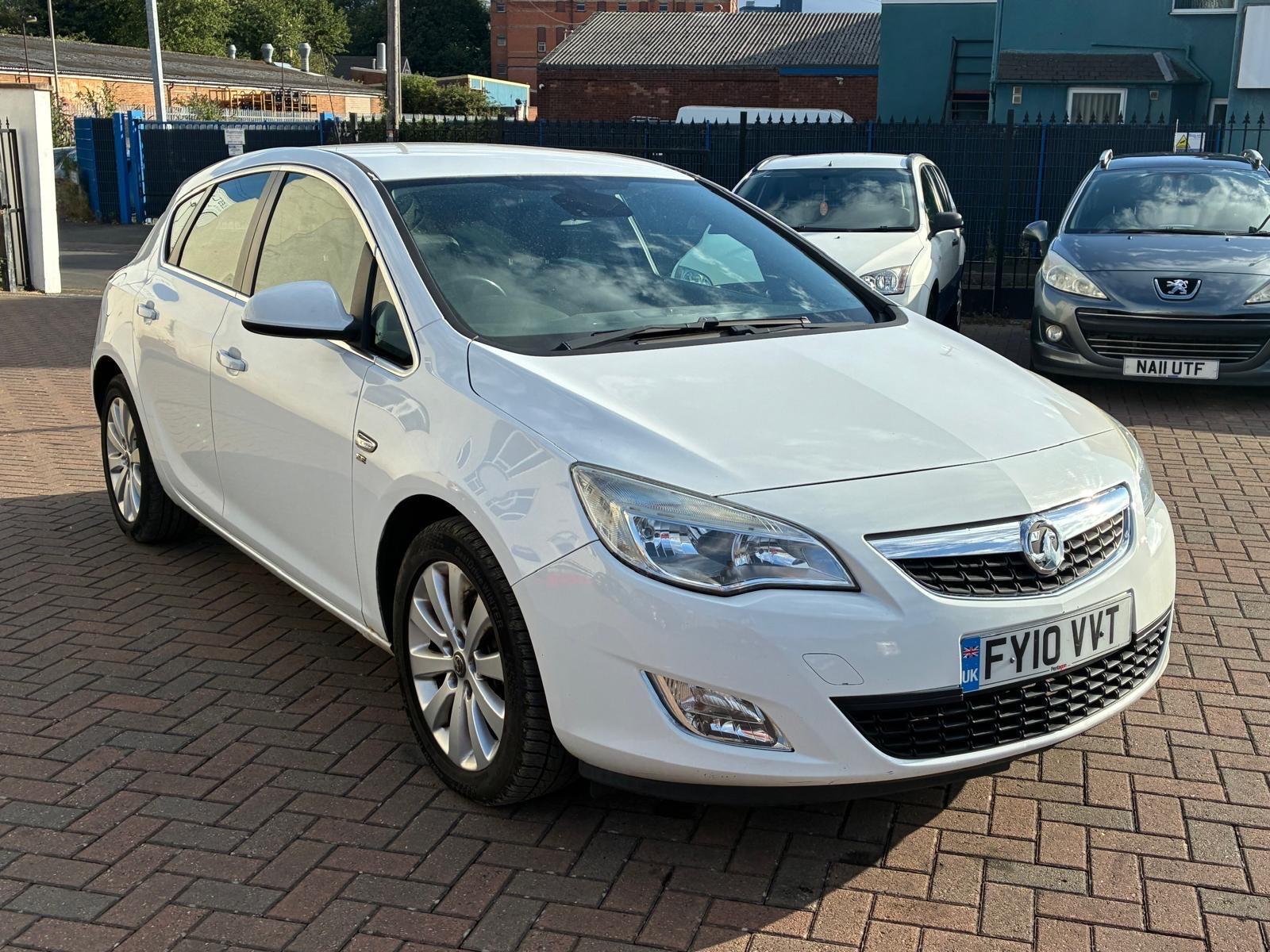 Vauxhall Astra view 3