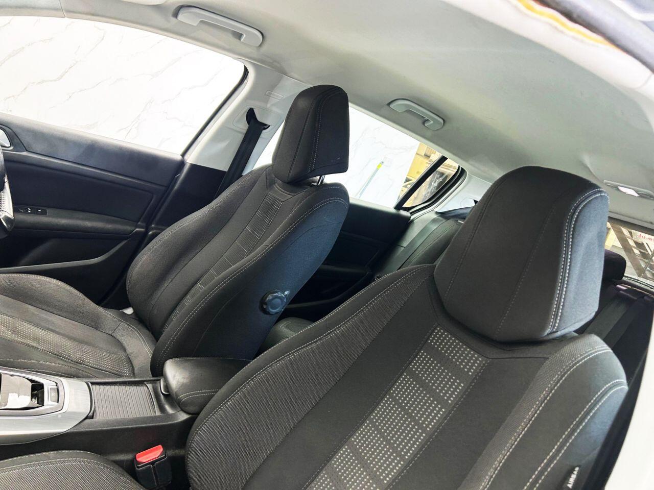 Peugeot 308 view 14