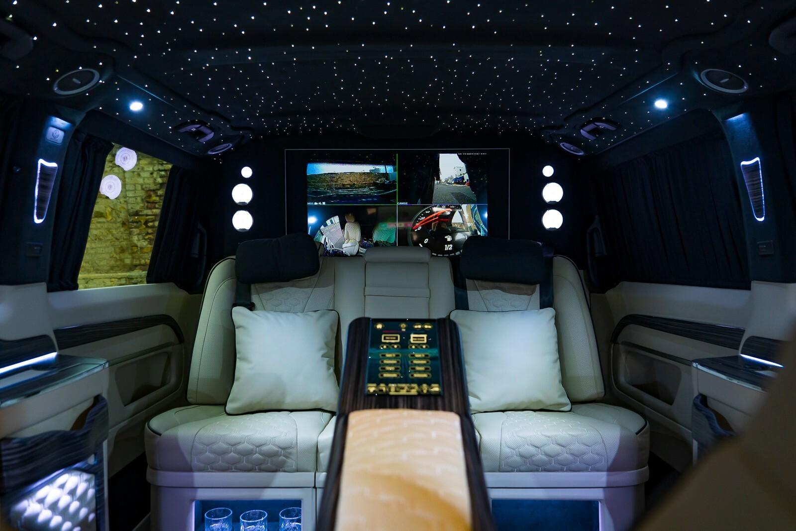 Mercedes-Benz V-Class view 6