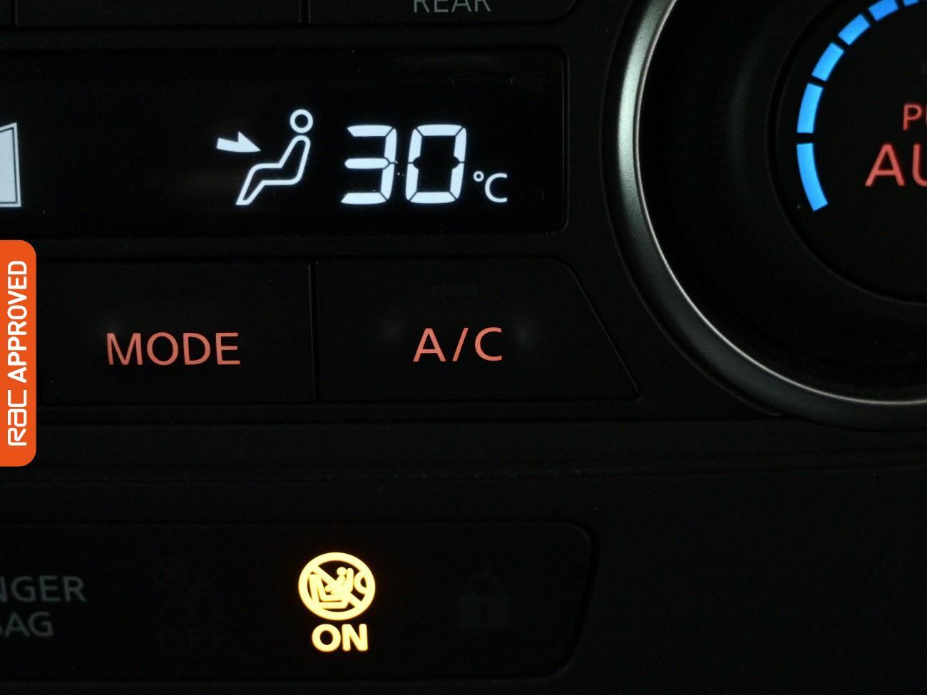 Nissan Leaf view 18
