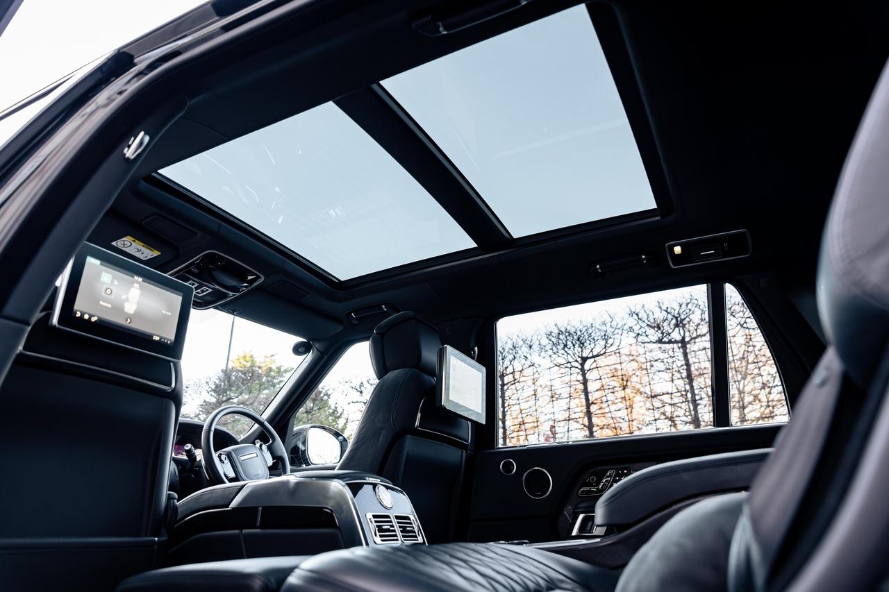 Land Rover Range Rover view 24