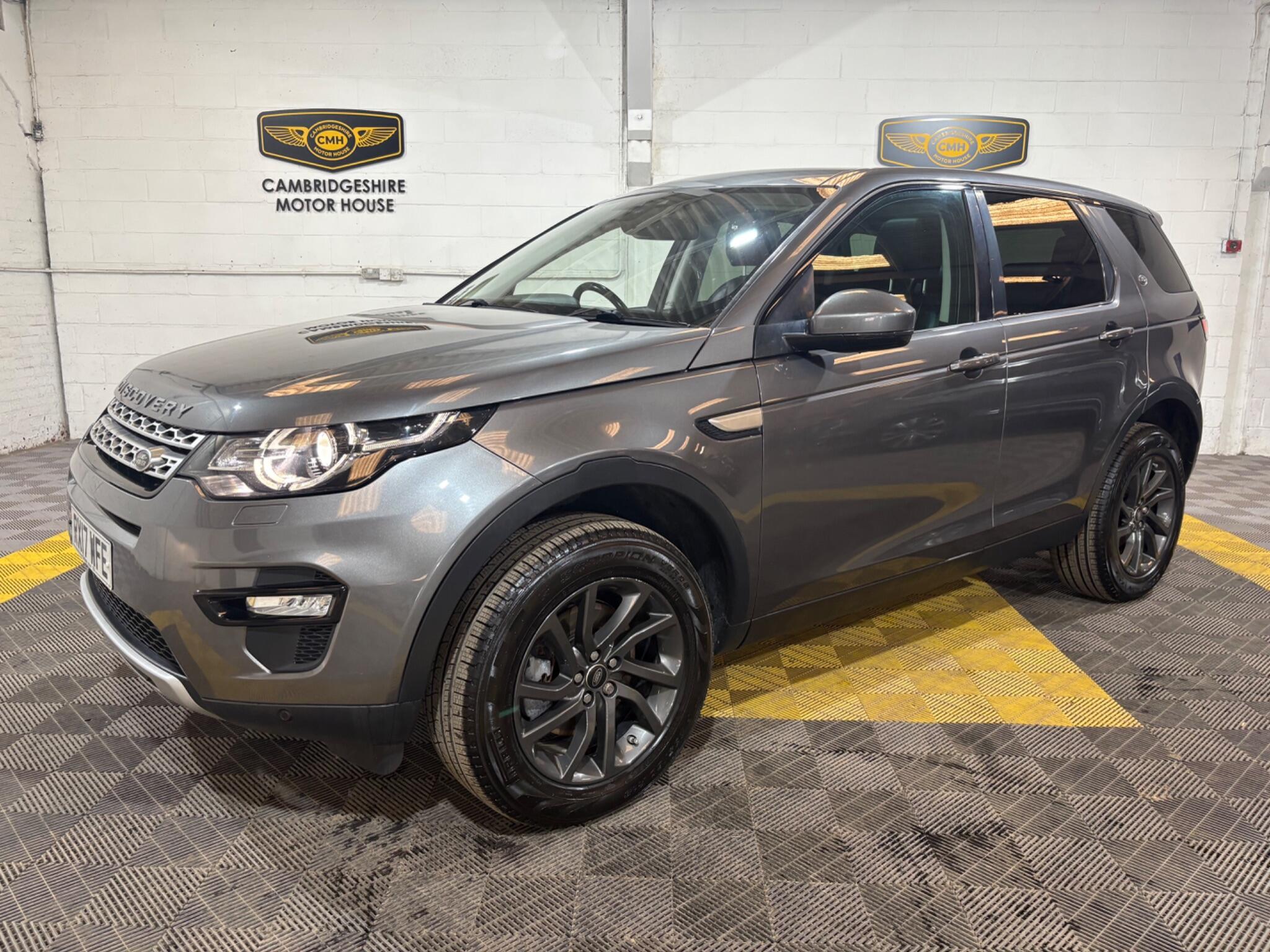 Land Rover Discovery Sport view 7