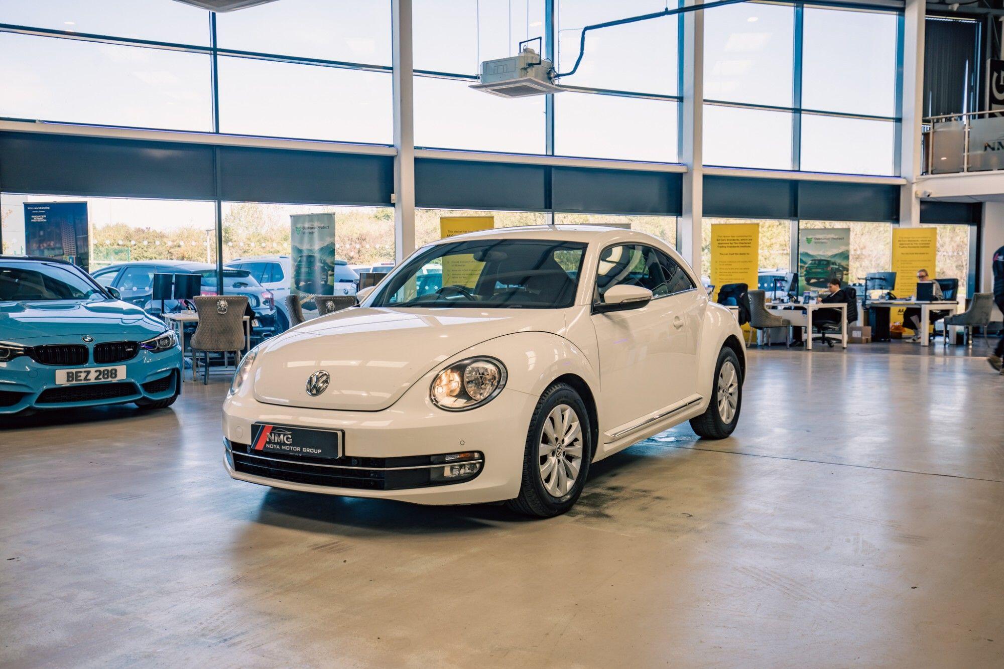 Volkswagen Beetle view 20