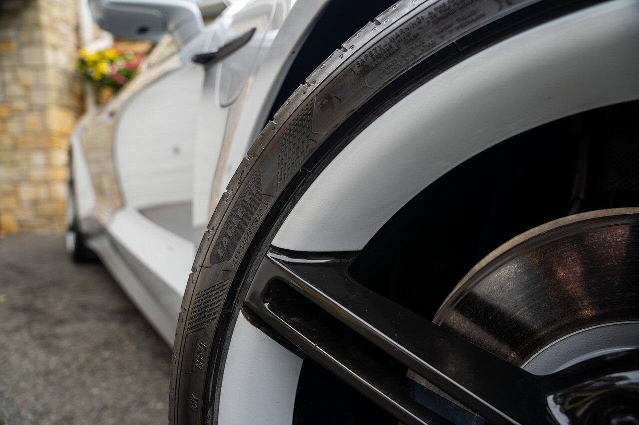 Porsche Taycan view 26