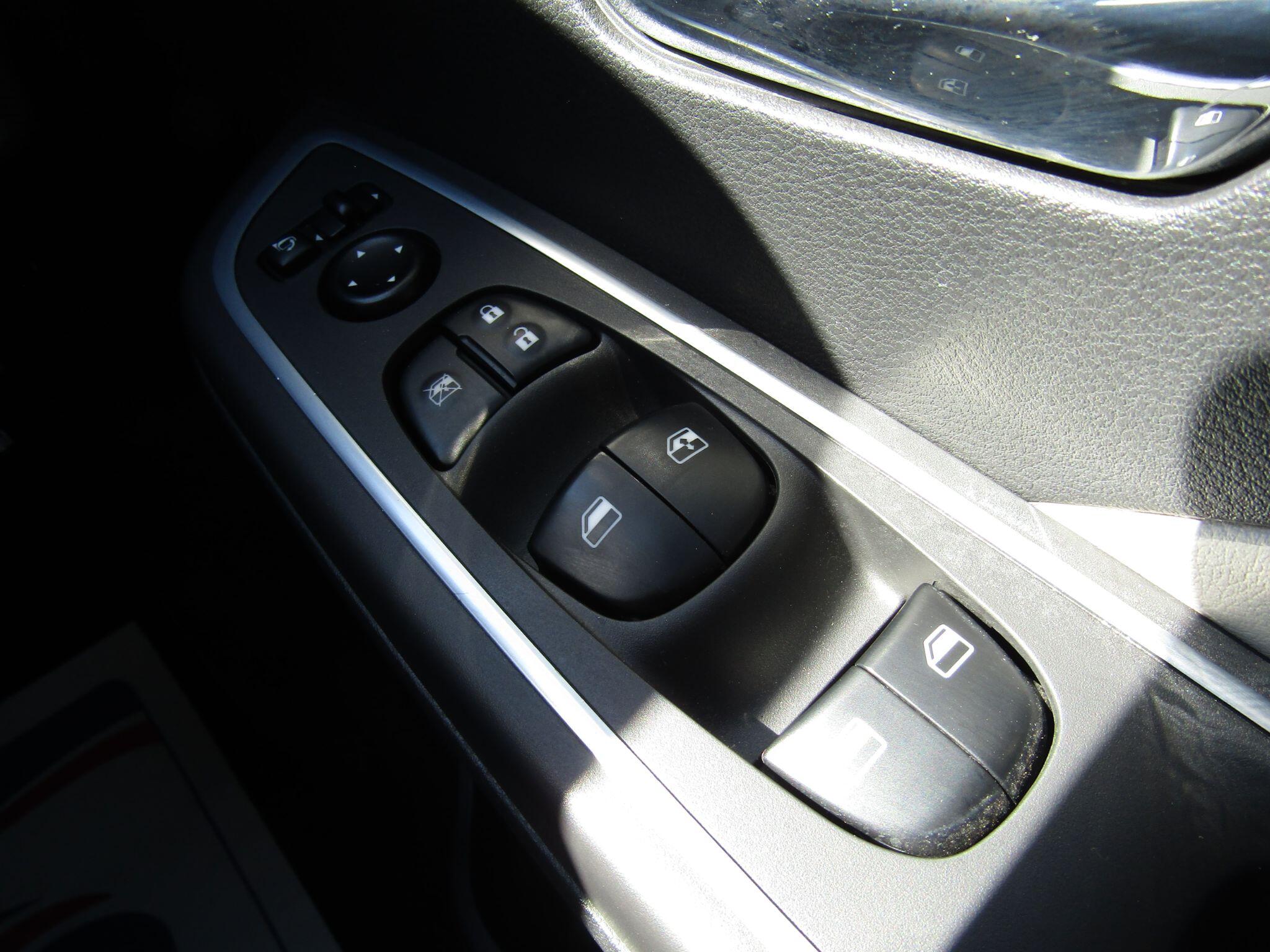 Nissan Micra view 16