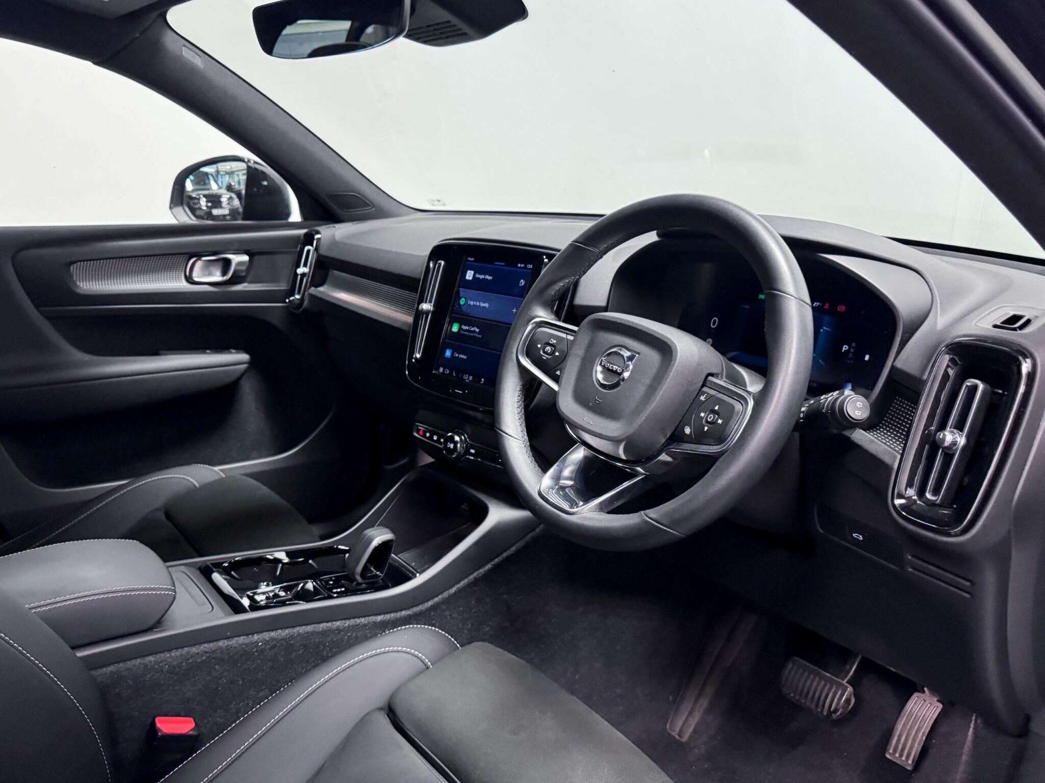Volvo XC40 view 26