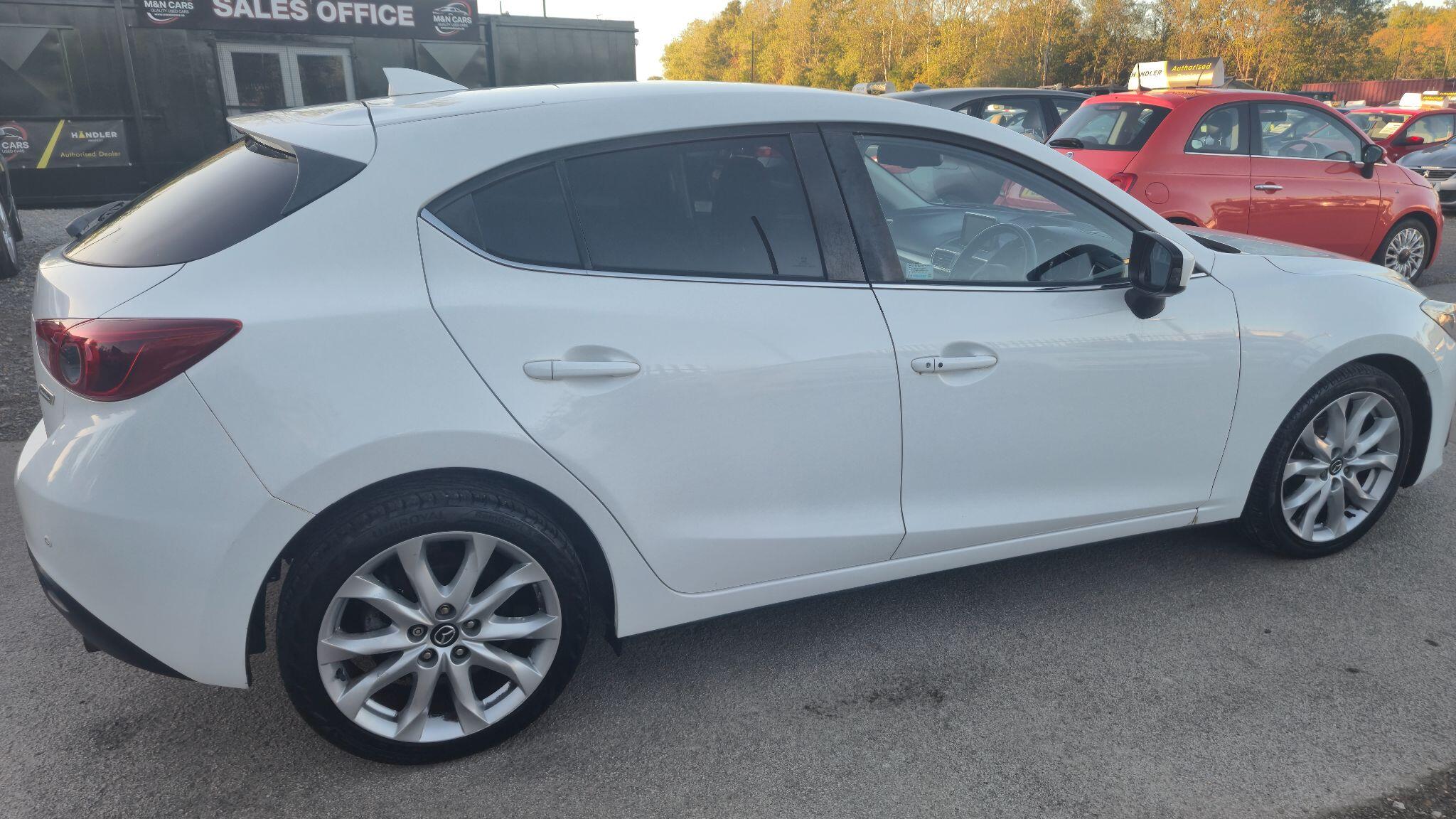 Mazda Mazda3 view 13