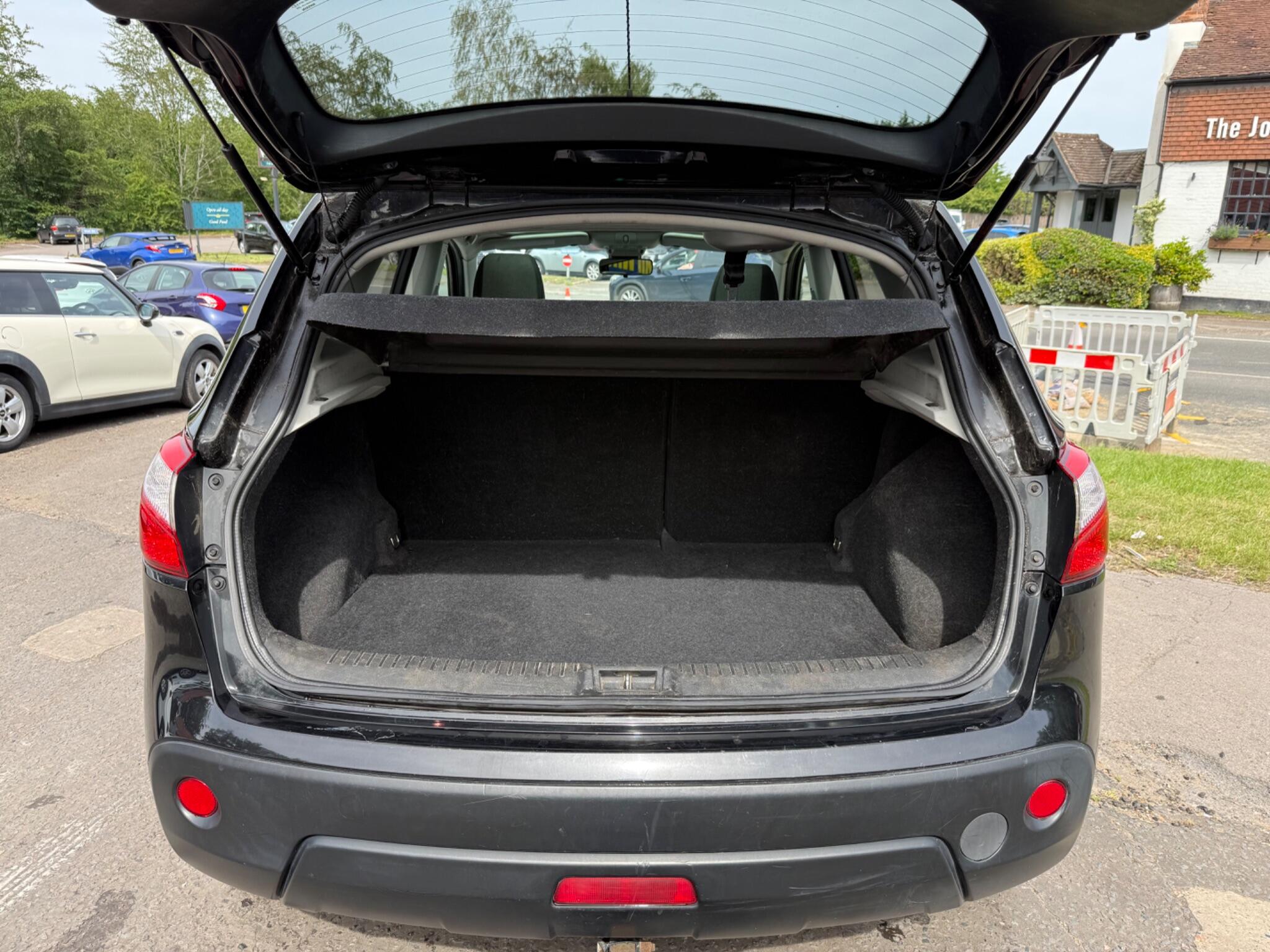 Nissan Qashqai view 36