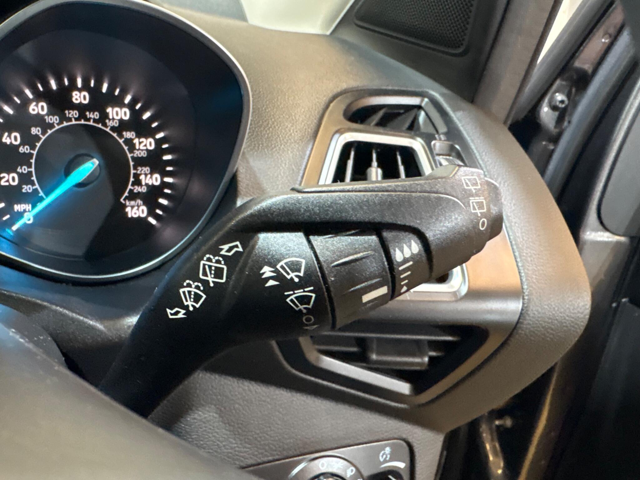 Ford Kuga view 31