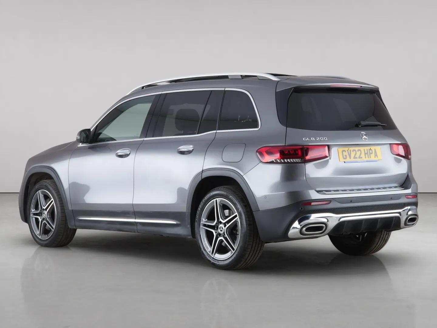 Mercedes-Benz GLB view 8