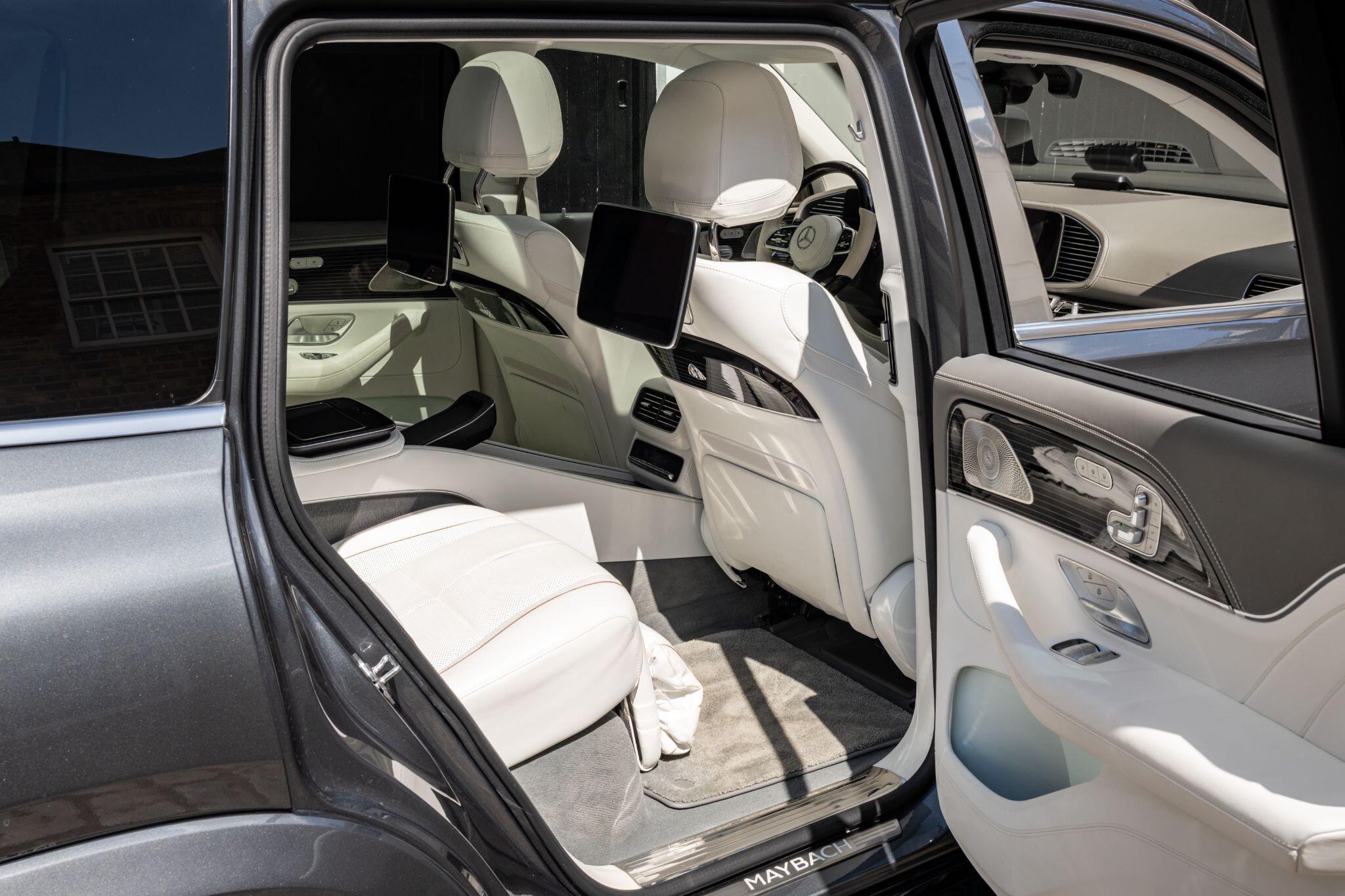 Mercedes-Benz GLS view 38
