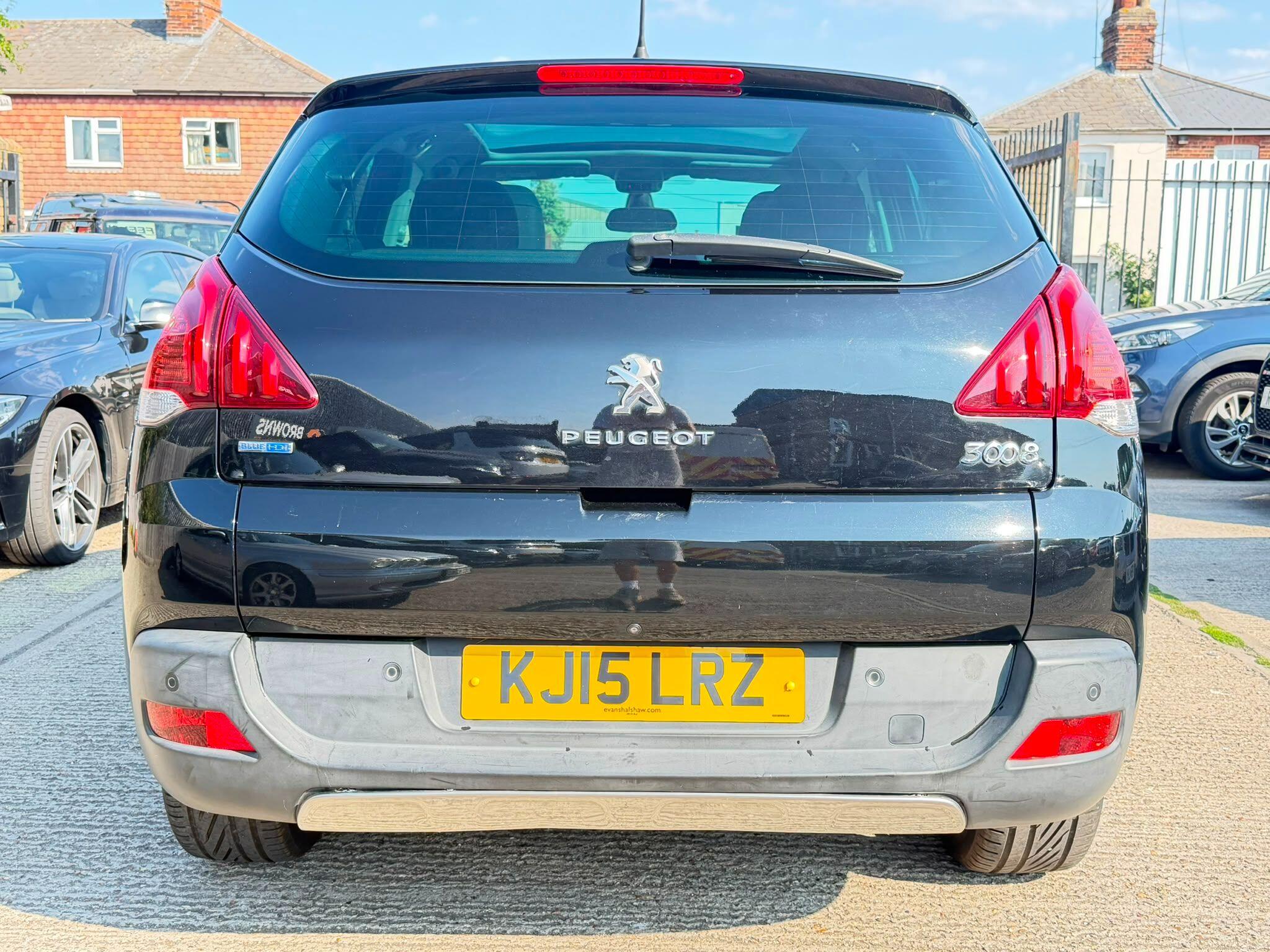 Peugeot 3008 view 4