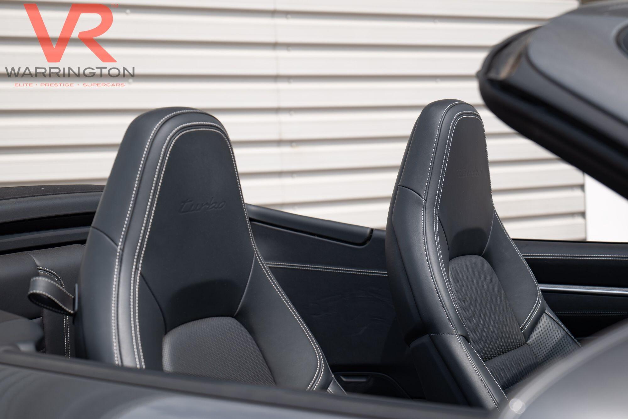 Porsche 911 view 26
