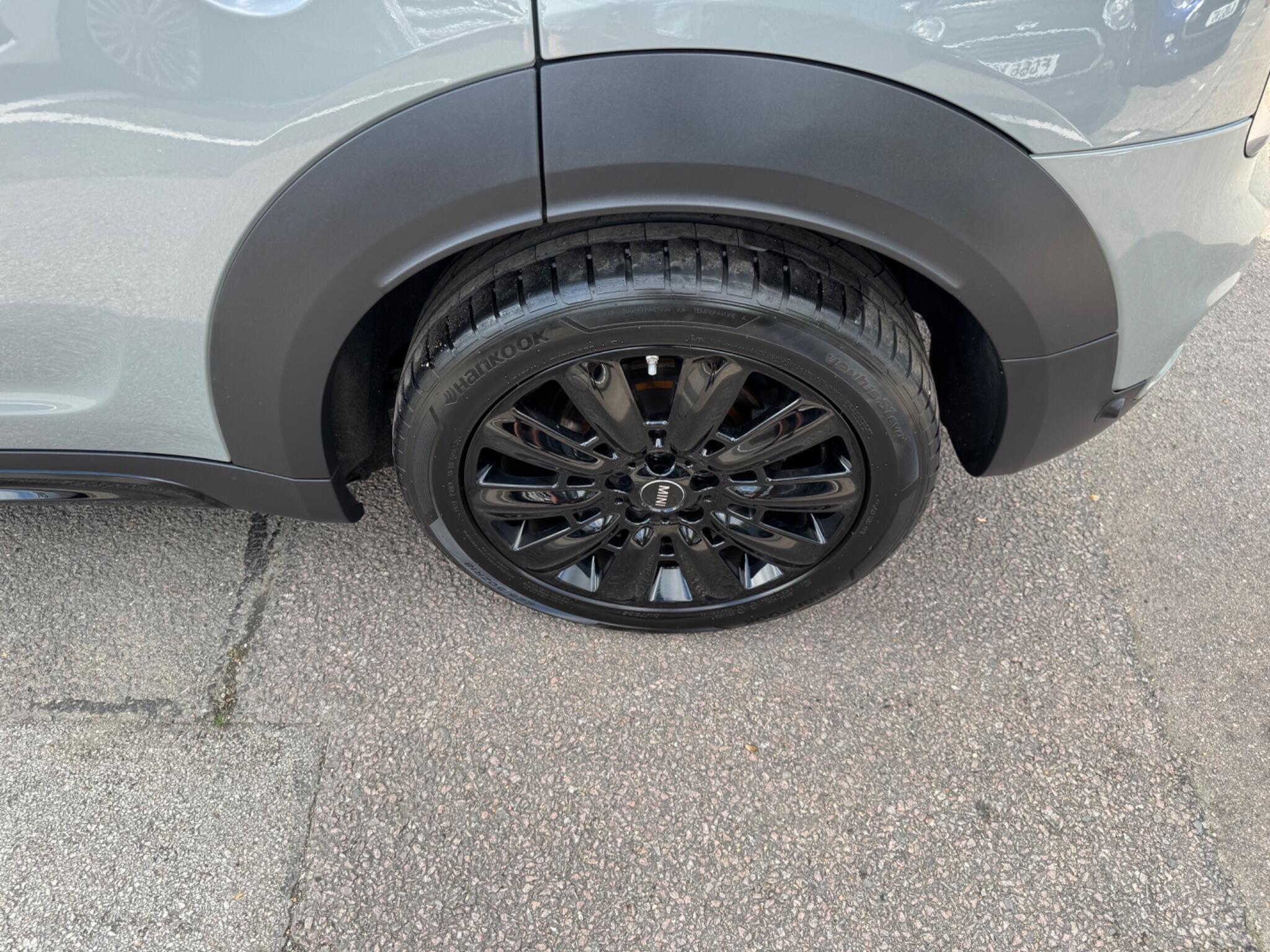 Mini Countryman view 30