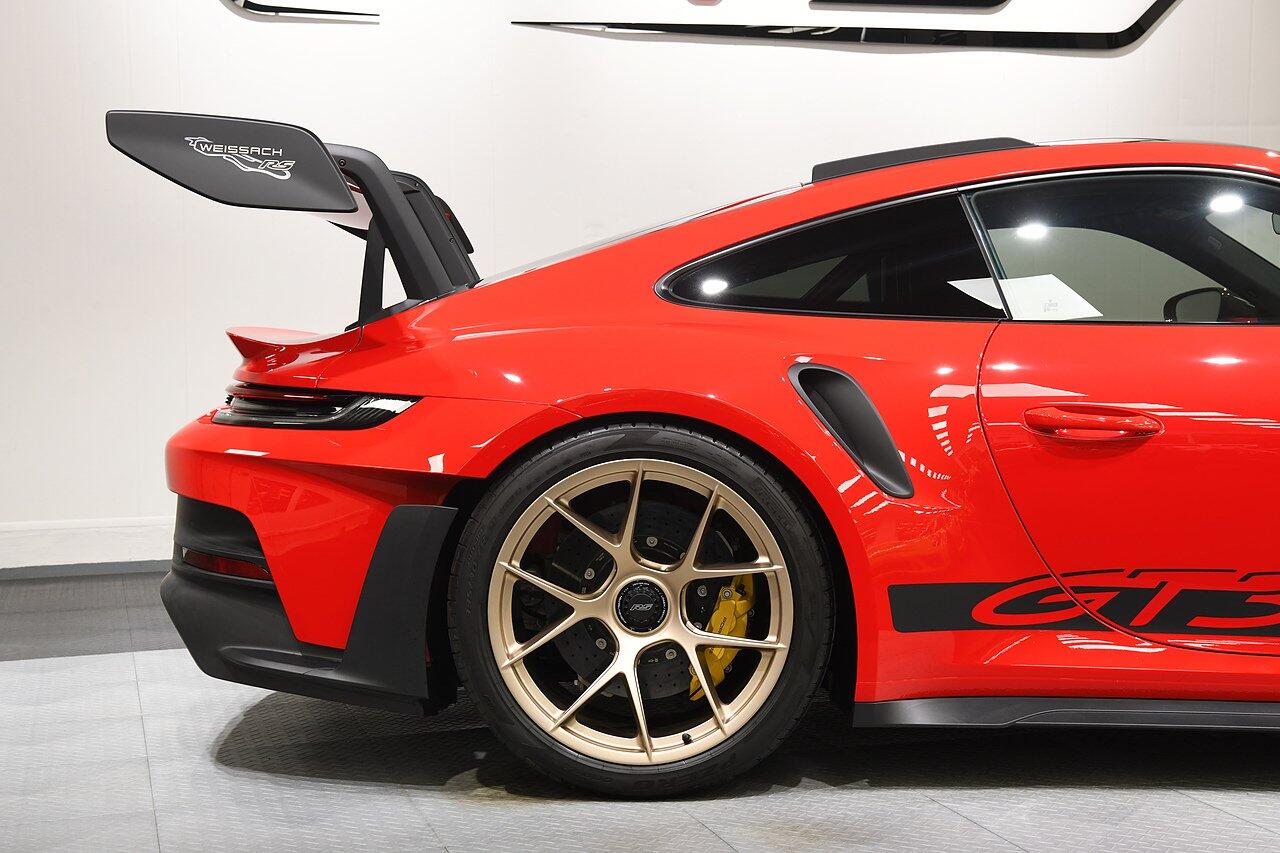 Porsche 911 view 48
