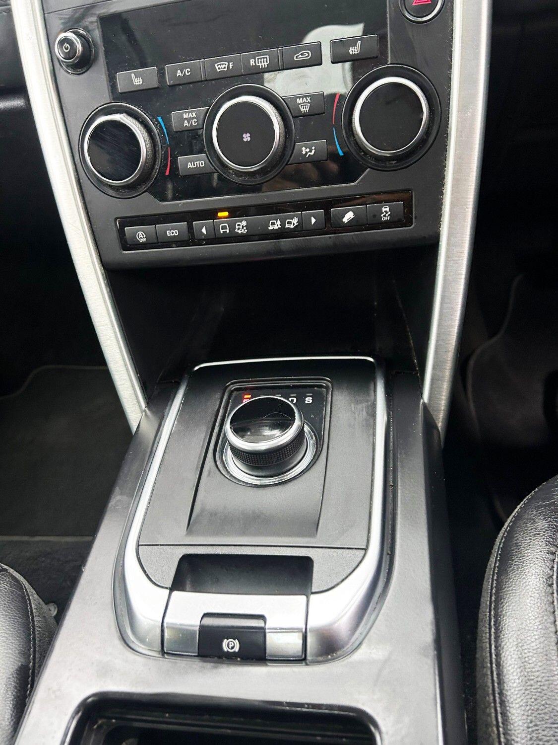 Land Rover Discovery Sport view 18