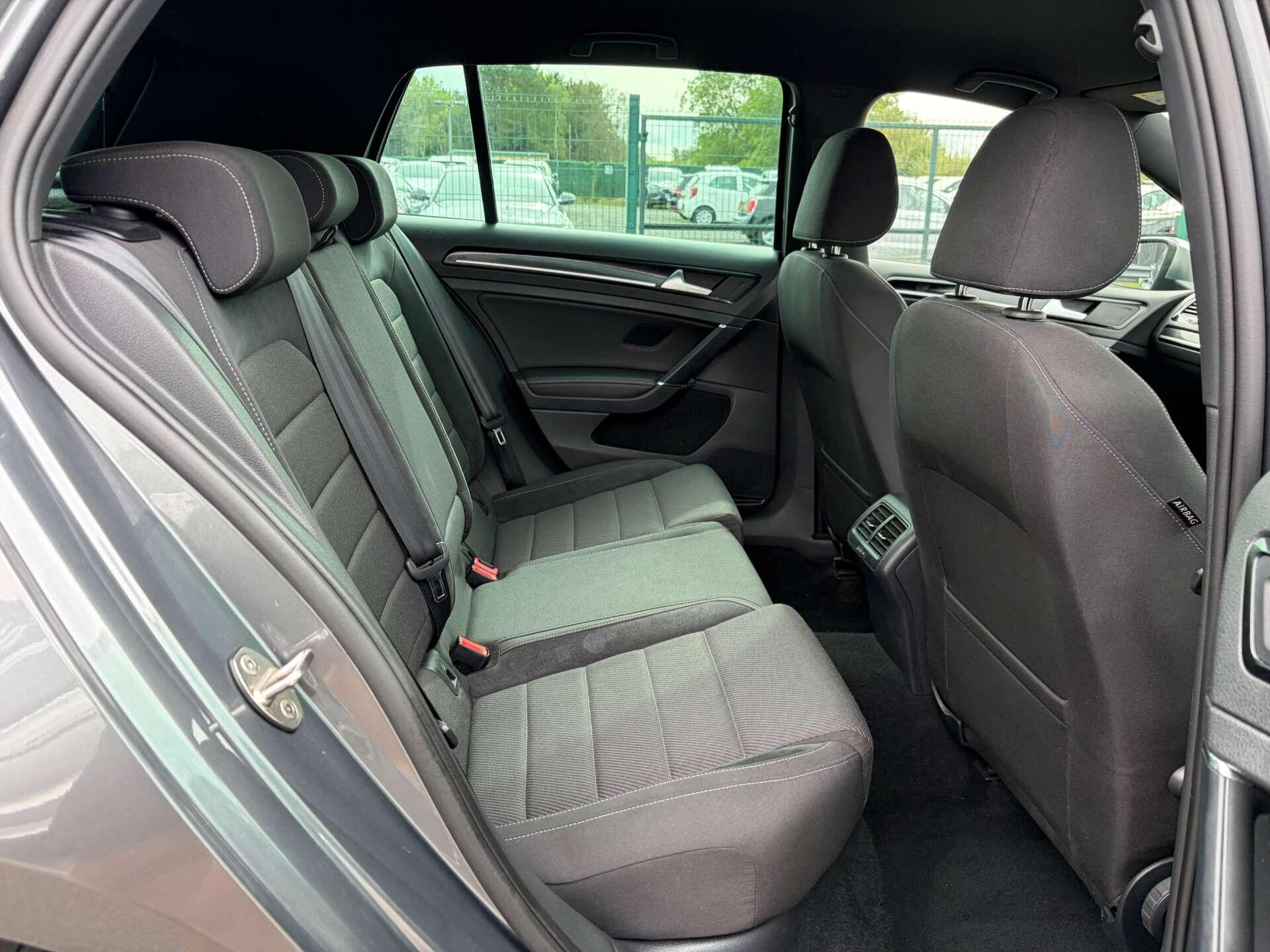 Volkswagen Golf view 27