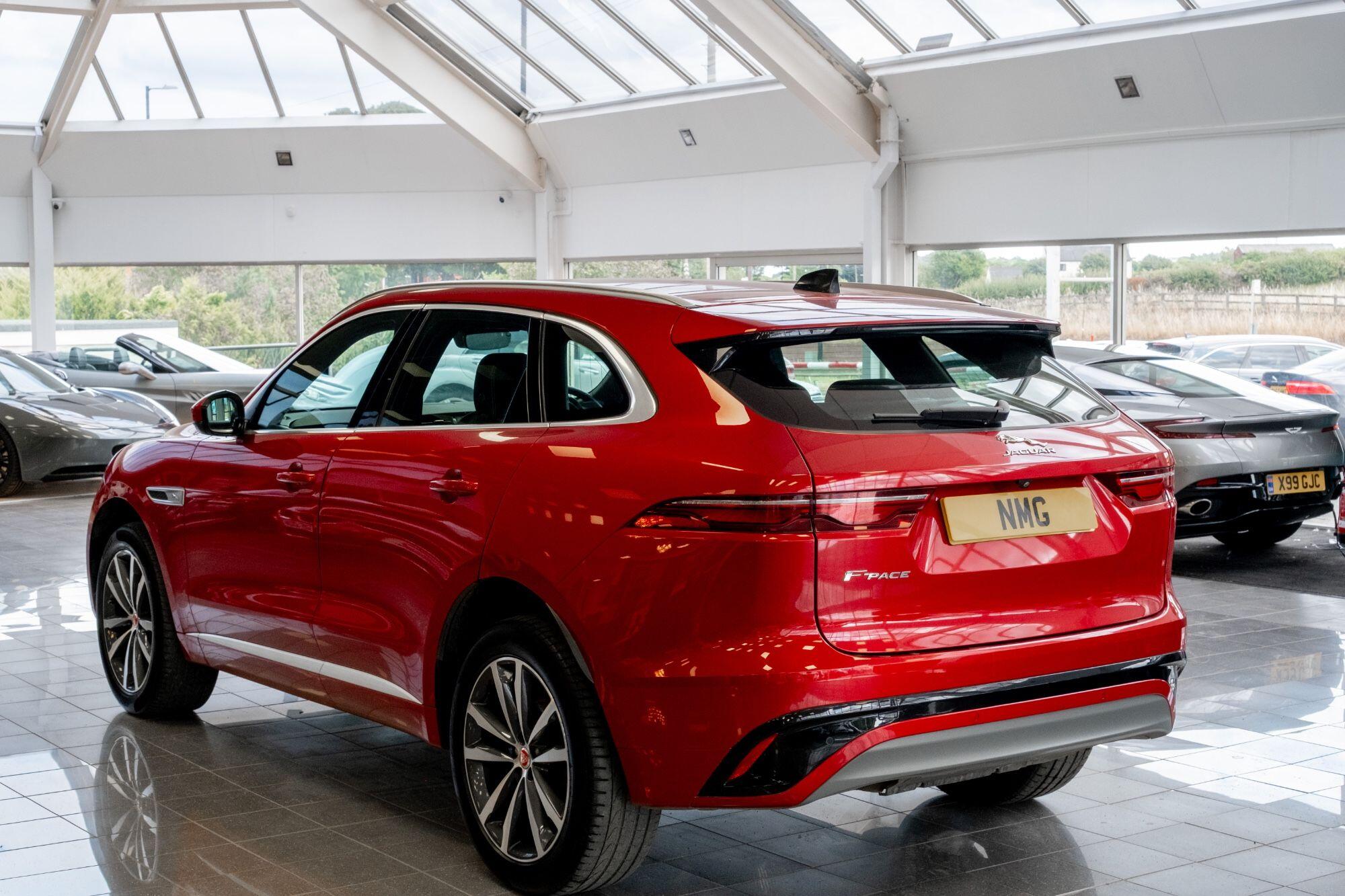 Jaguar F-Pace view 4