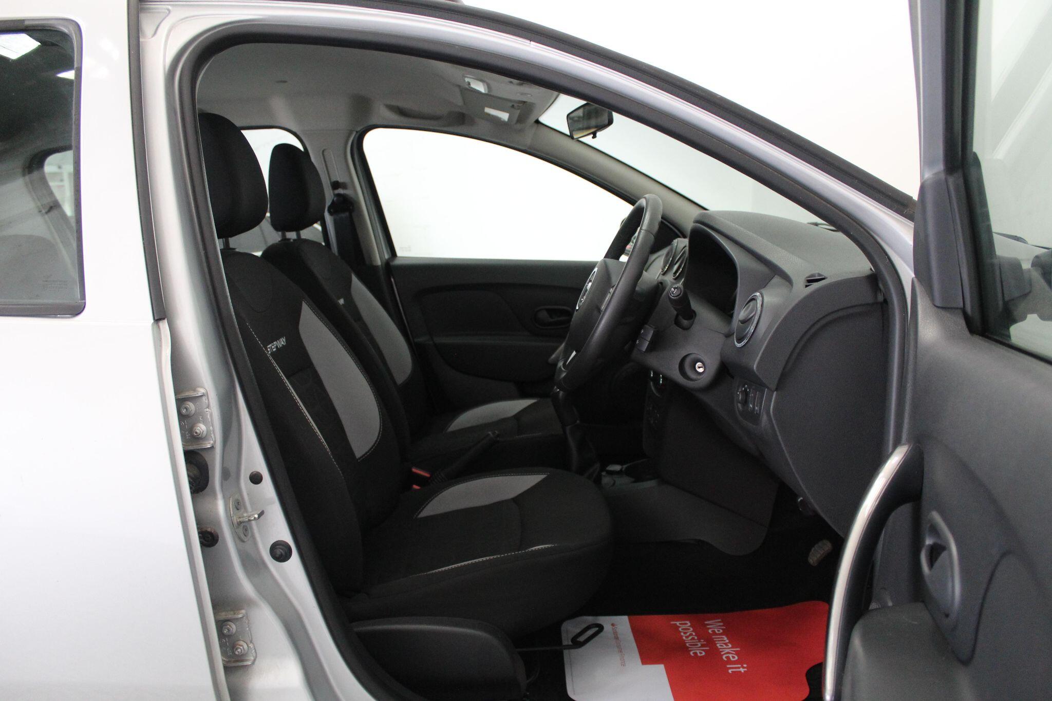 Dacia Sandero view 29