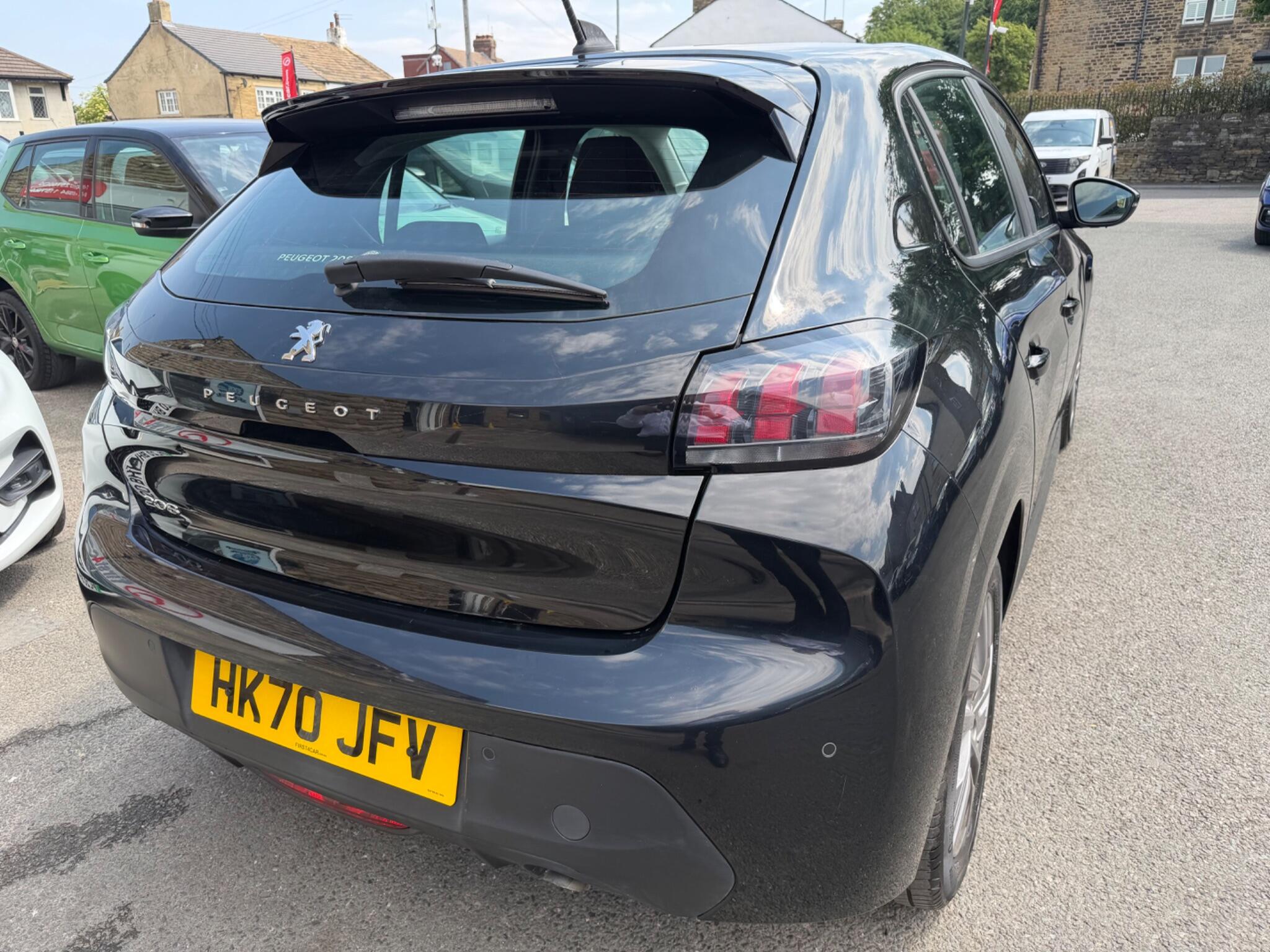 Peugeot 208 view 34