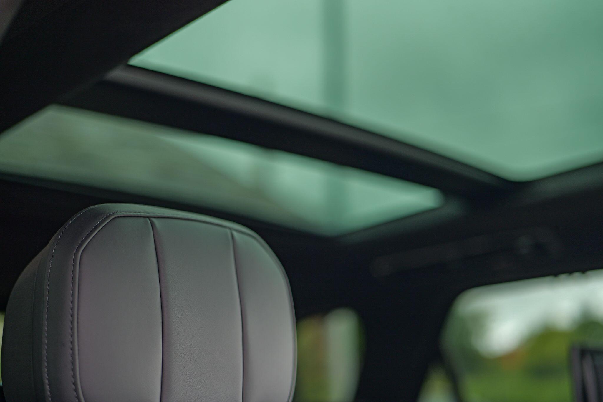 Land Rover Range Rover Sport view 12