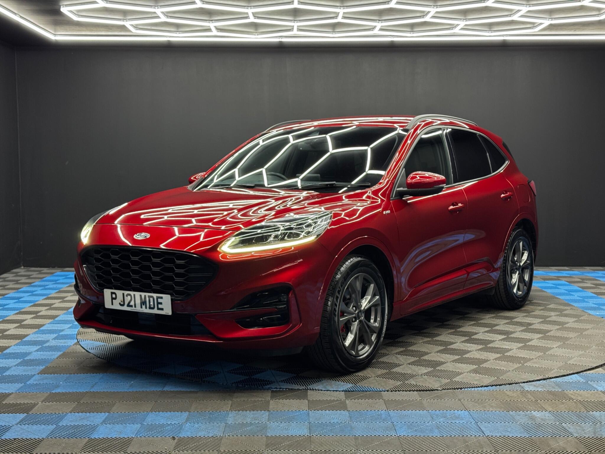 Ford Kuga view 3