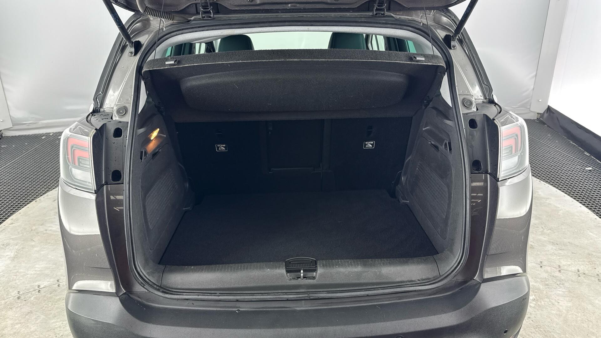Vauxhall Crossland view 15