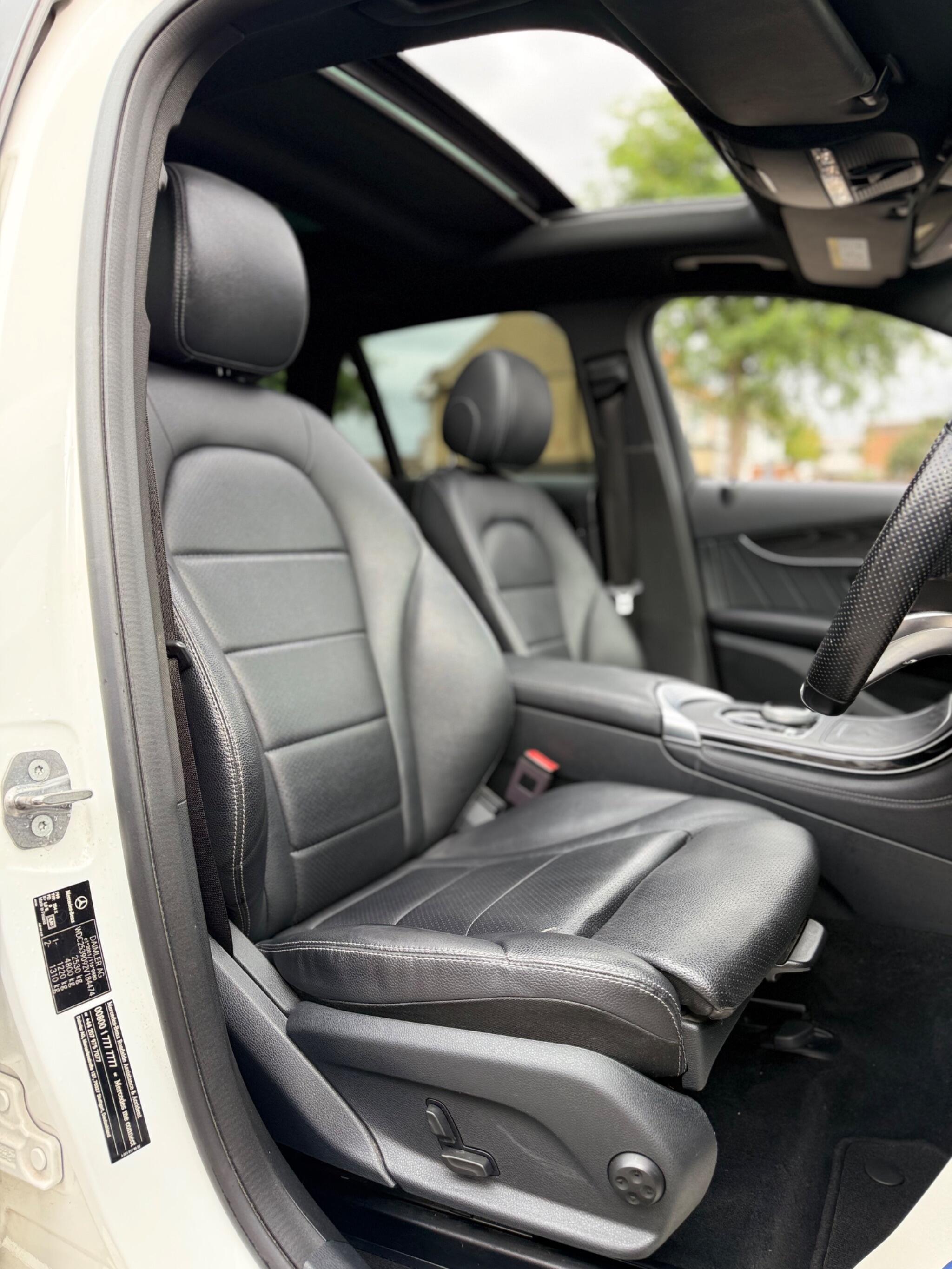 Mercedes-Benz GLC view 12