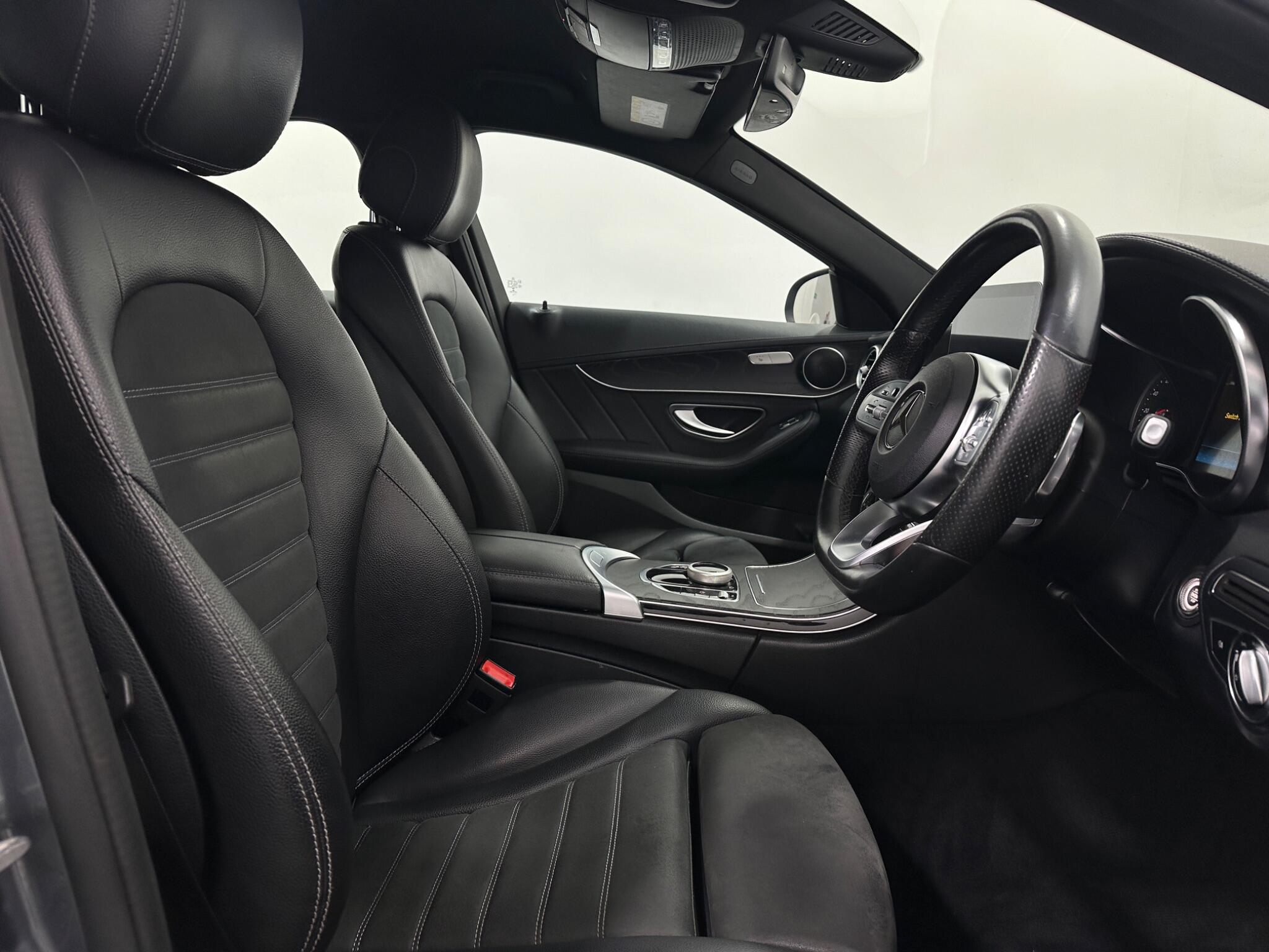 Mercedes-Benz C-Class view 30