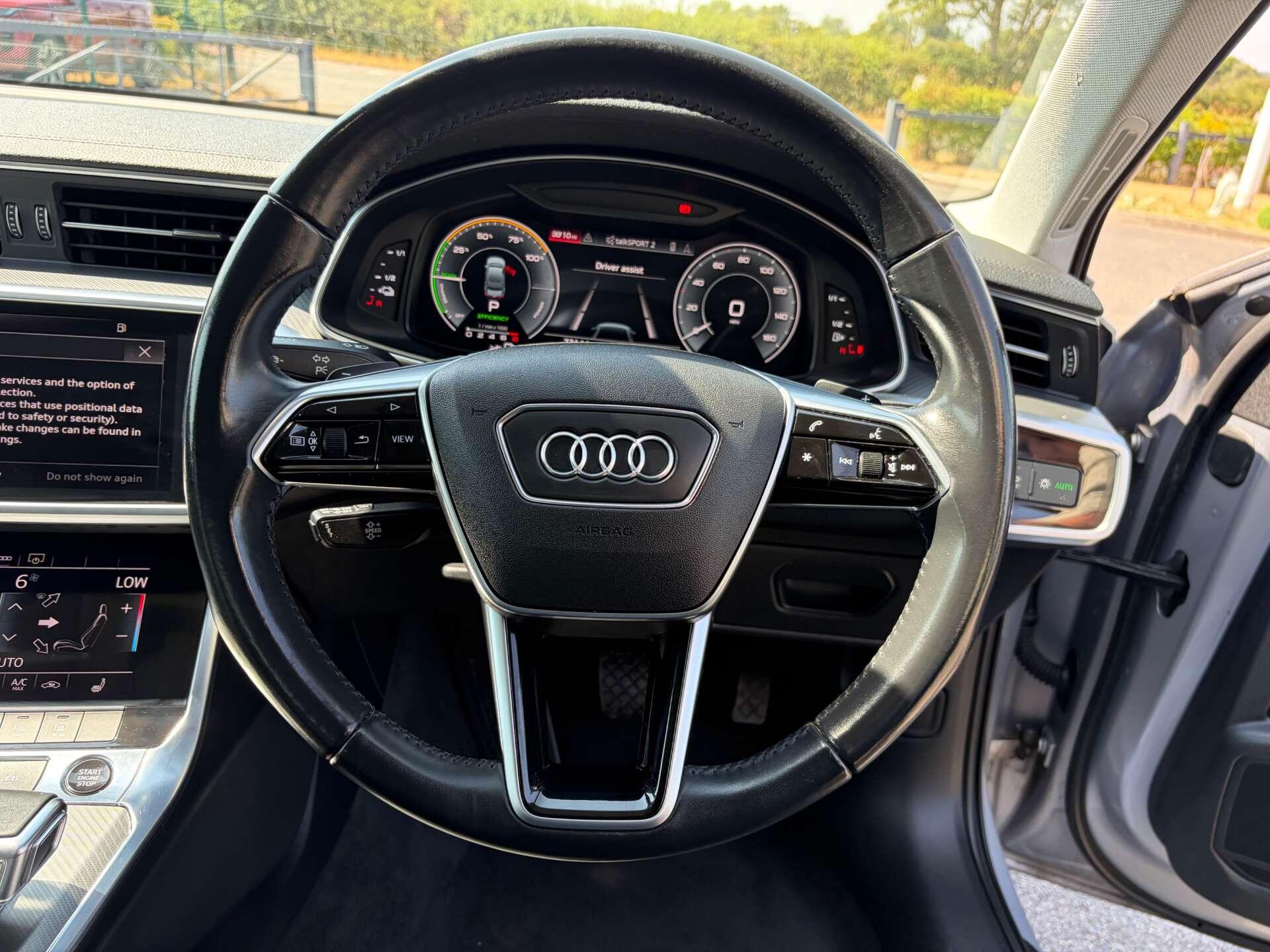 Audi A6 Saloon view 37