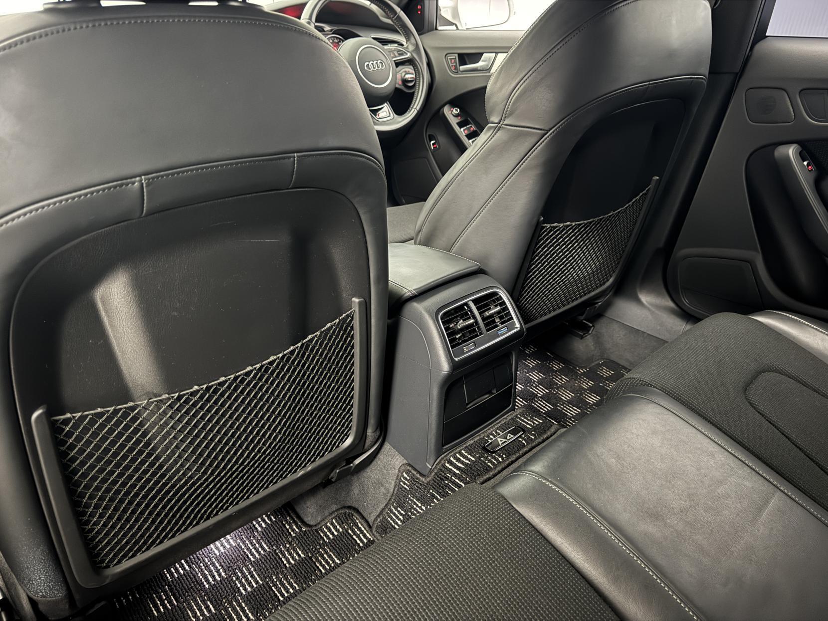 Audi A4 Avant view 52