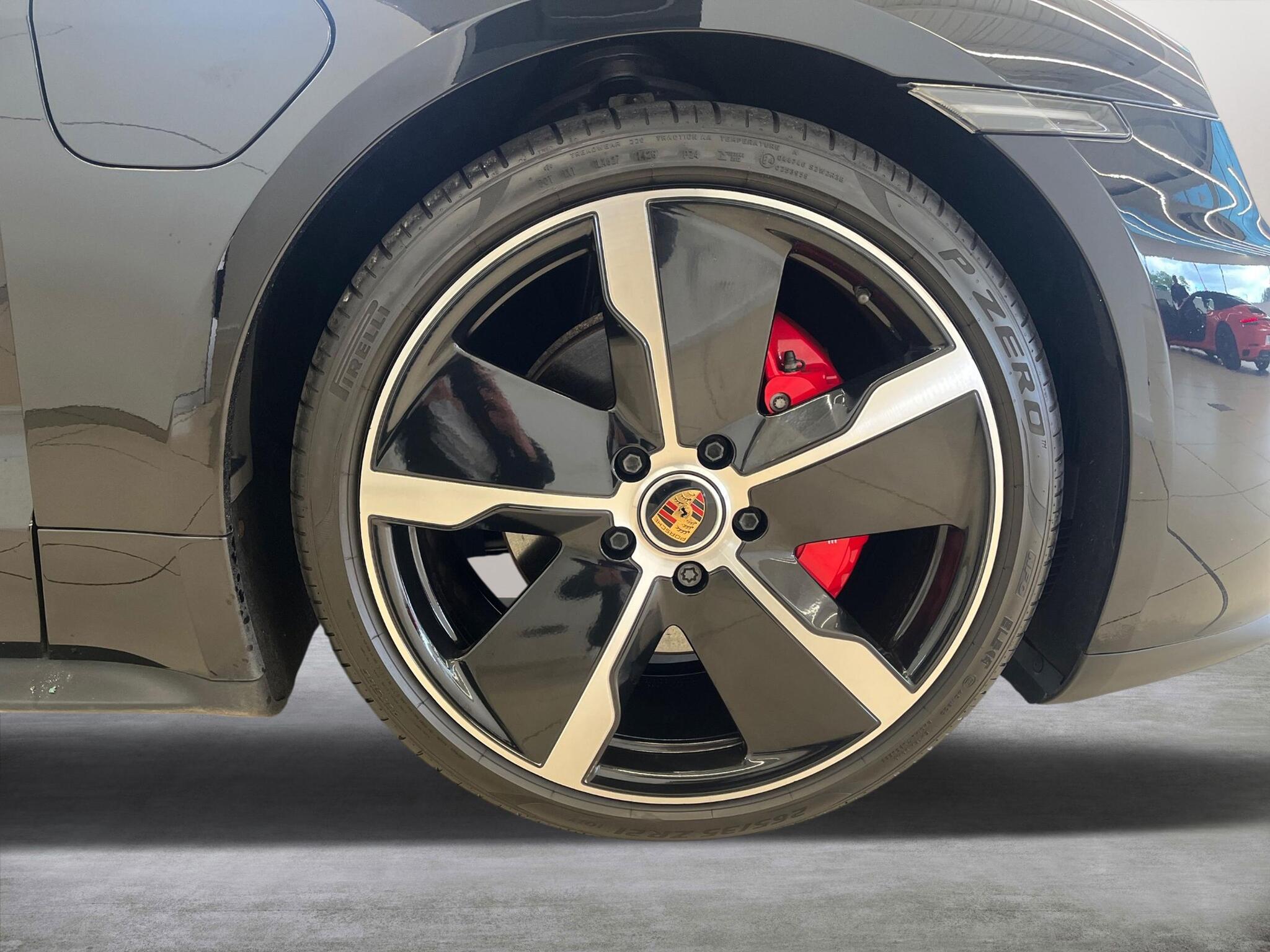 Porsche Taycan view 9