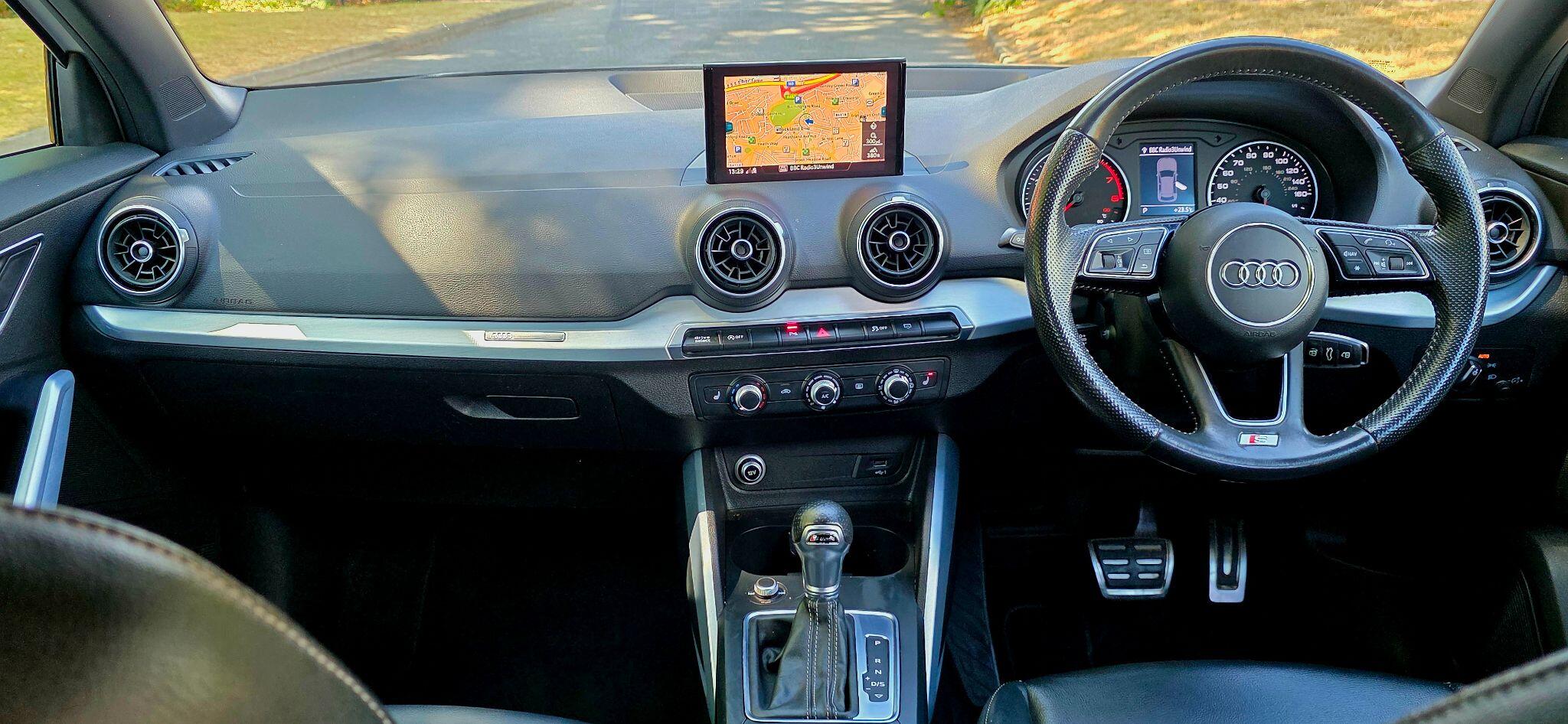Audi Q2 view 27