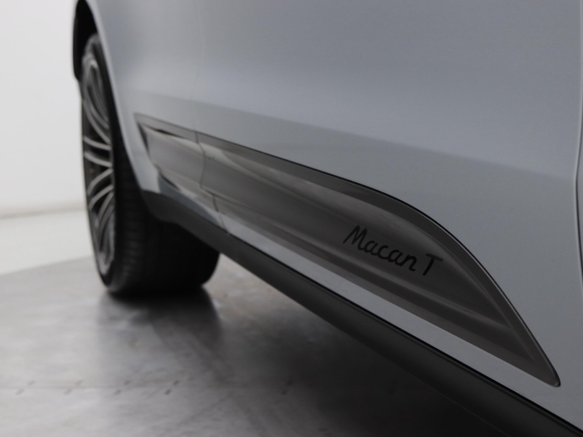 Porsche Macan view 26