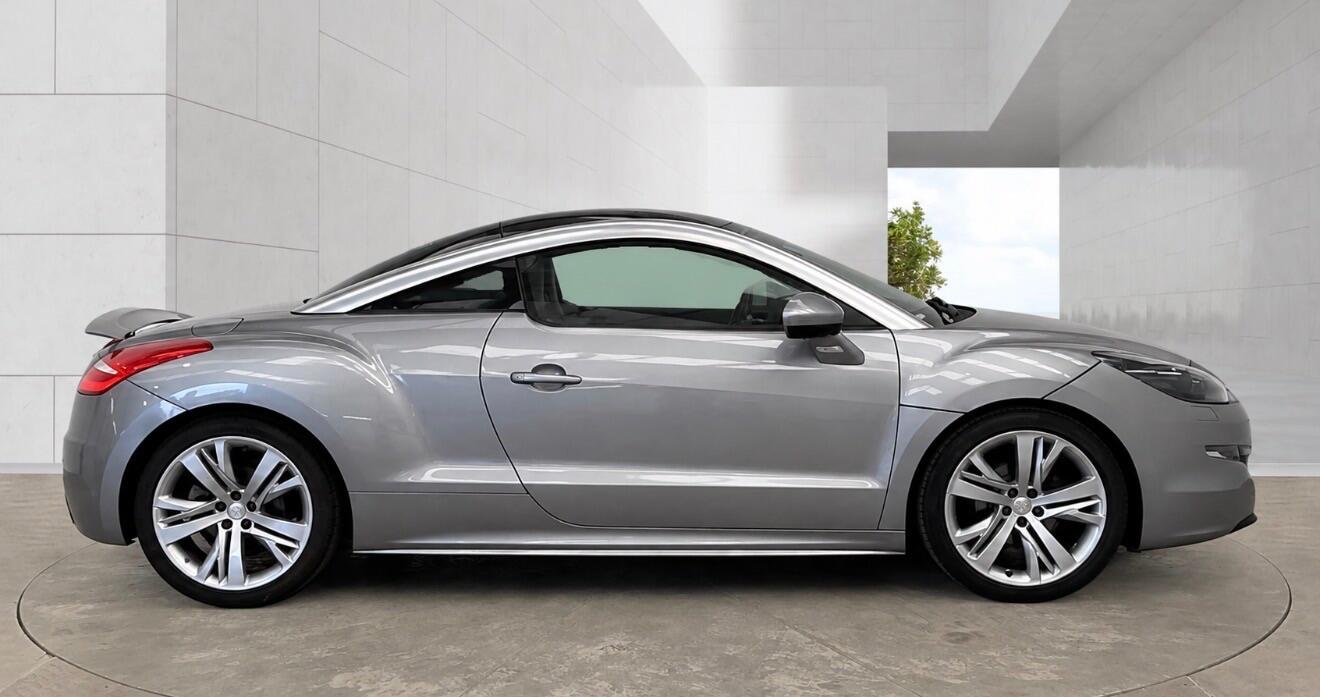 Peugeot RCZ view 2