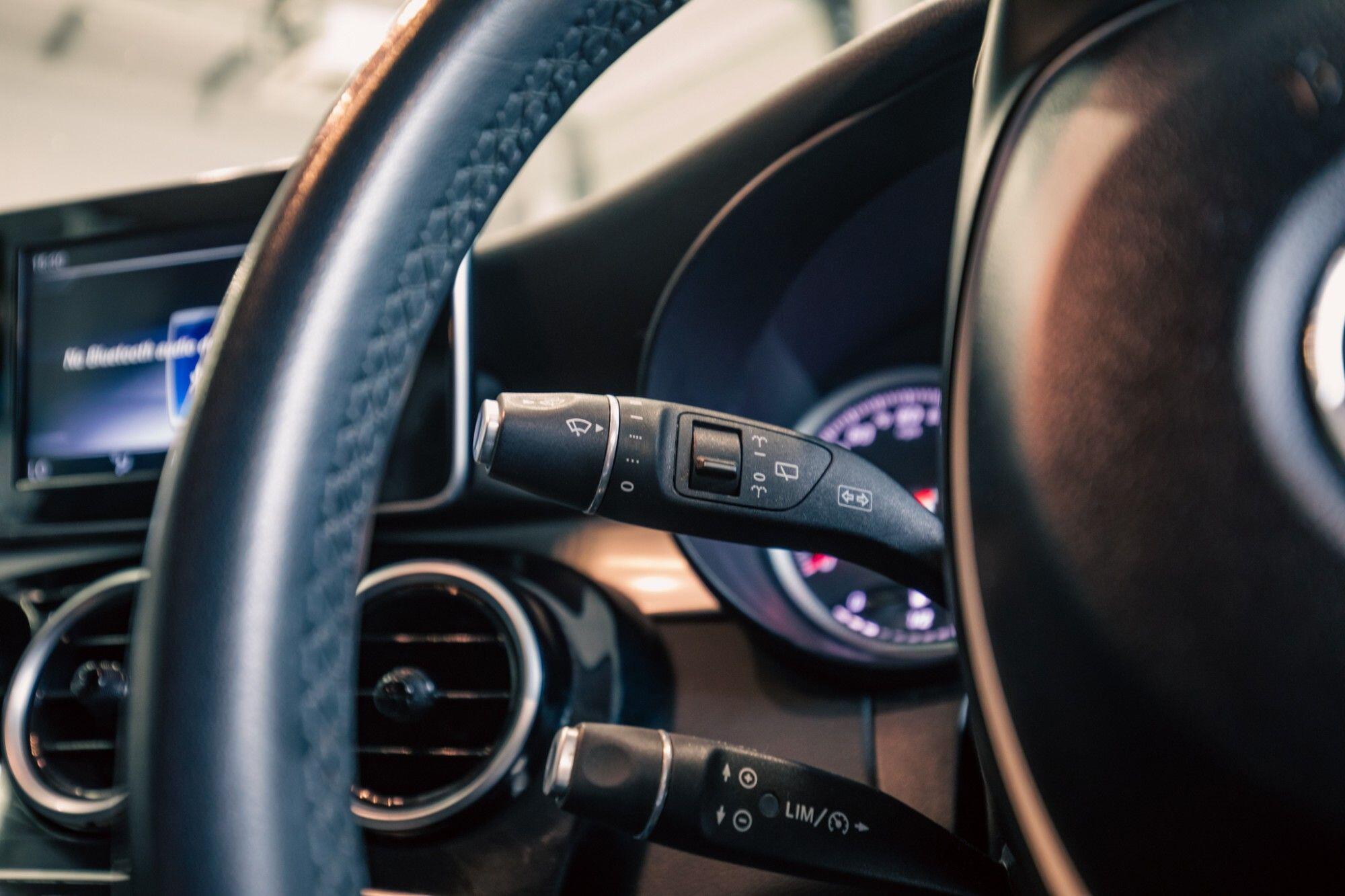 Mercedes-Benz GLC view 14
