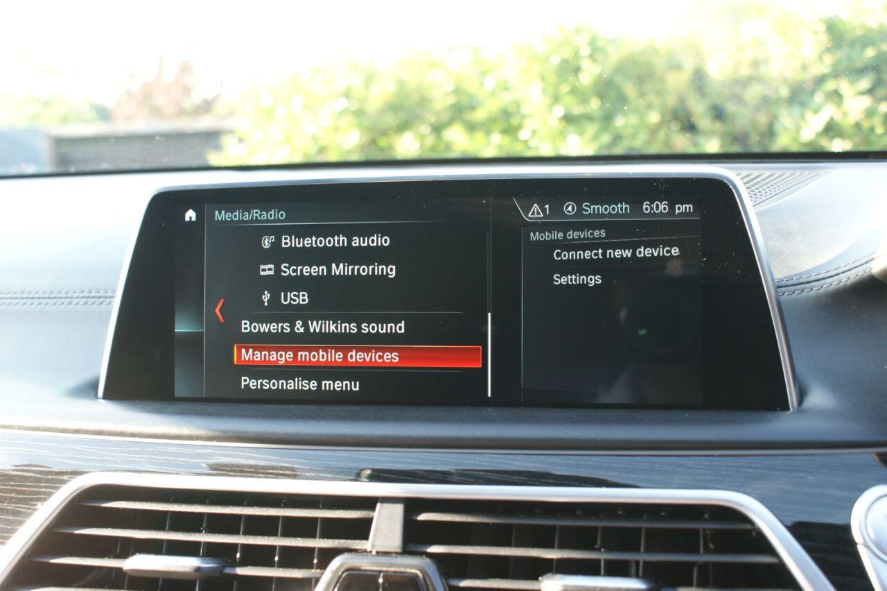 BMW 7 Series view 64