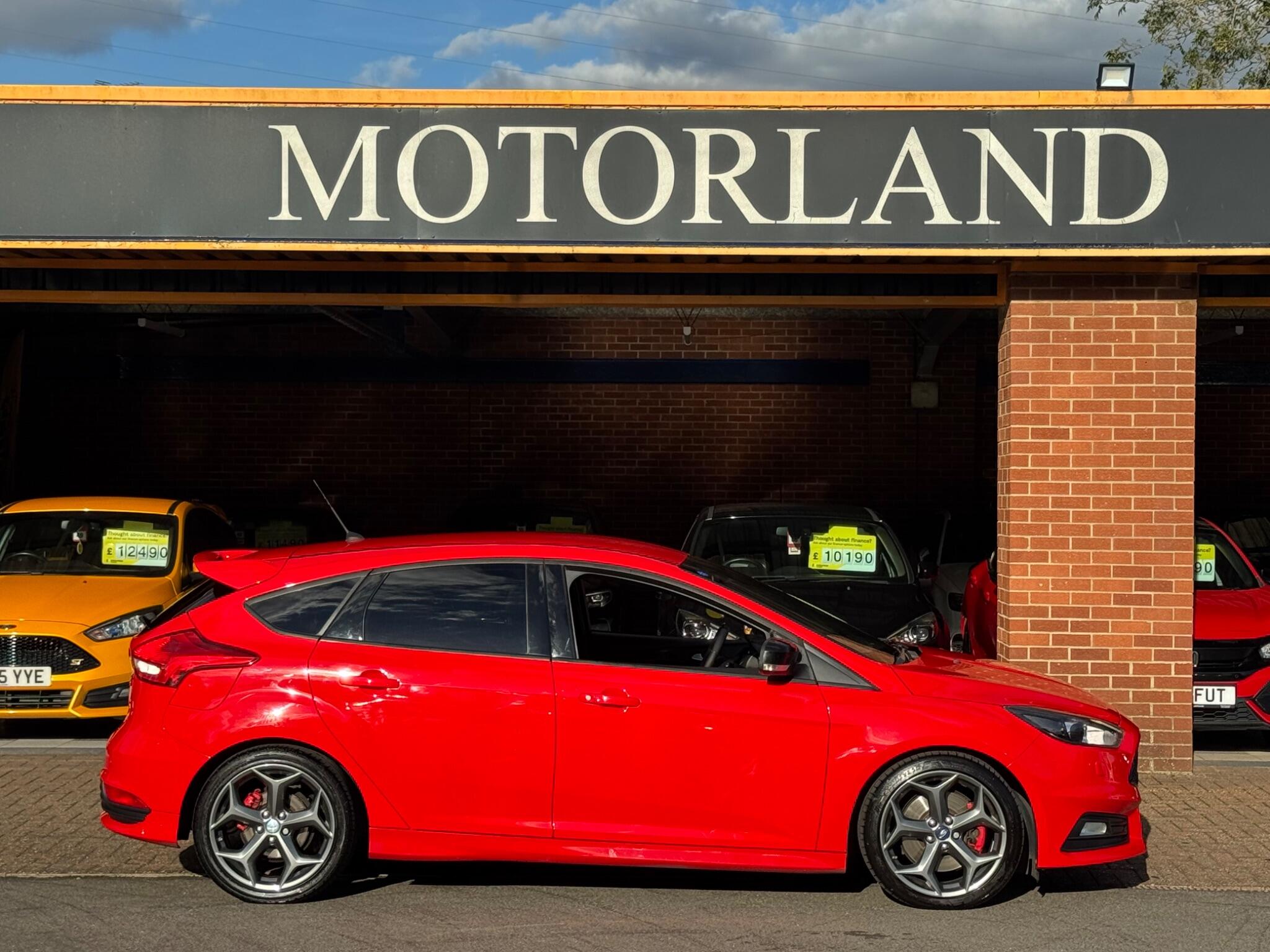 Ford Focus view 5