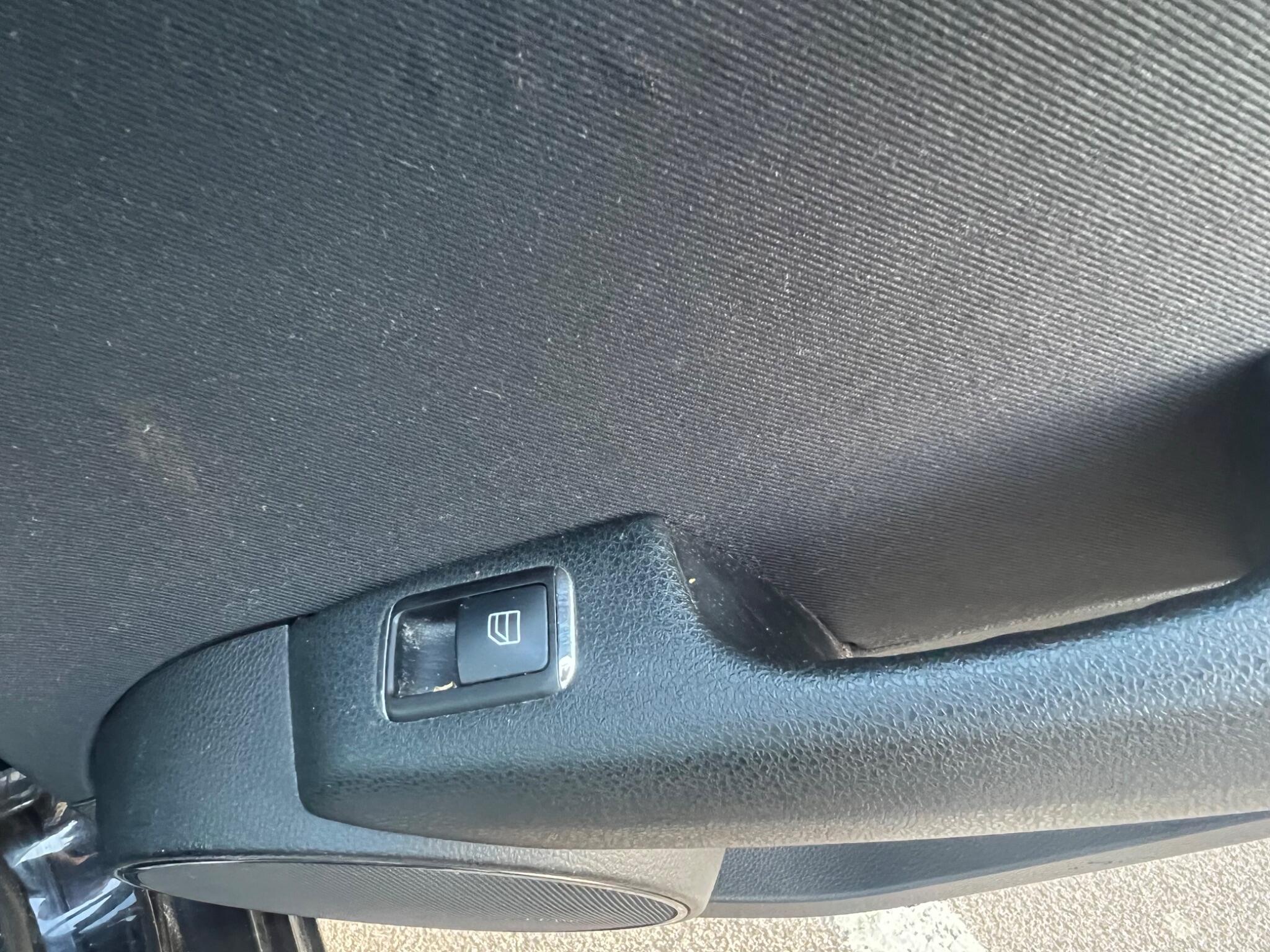 Mercedes-Benz C-Class view 24