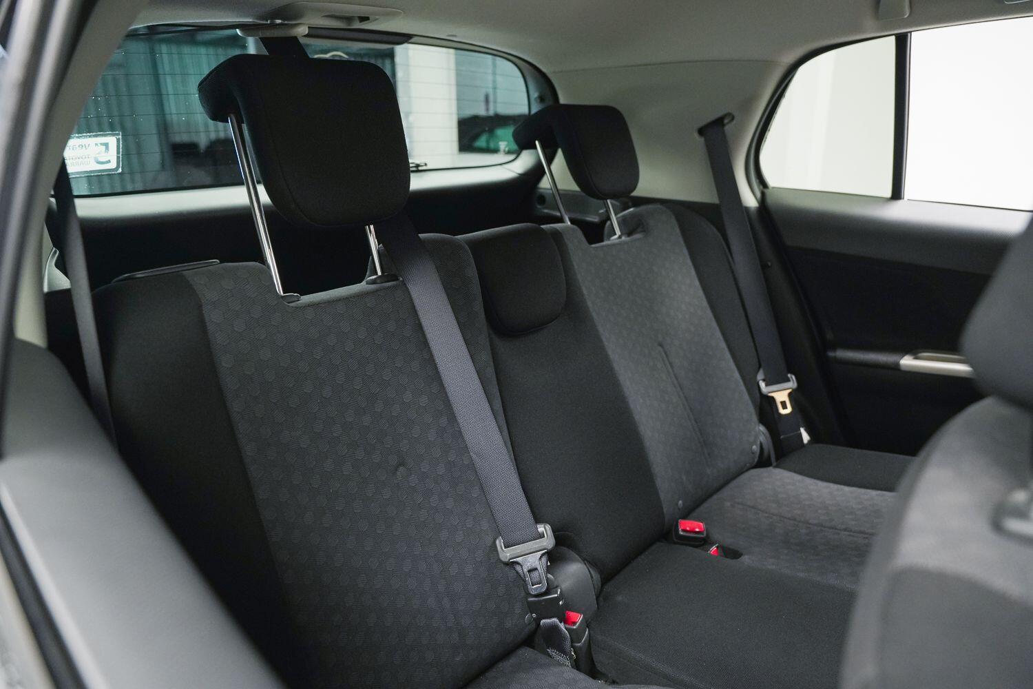 Toyota Urban Cruiser view 13