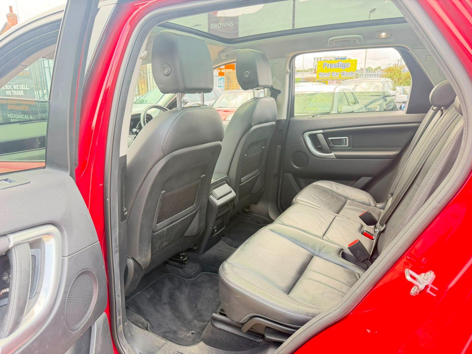 Land Rover Discovery Sport view 20