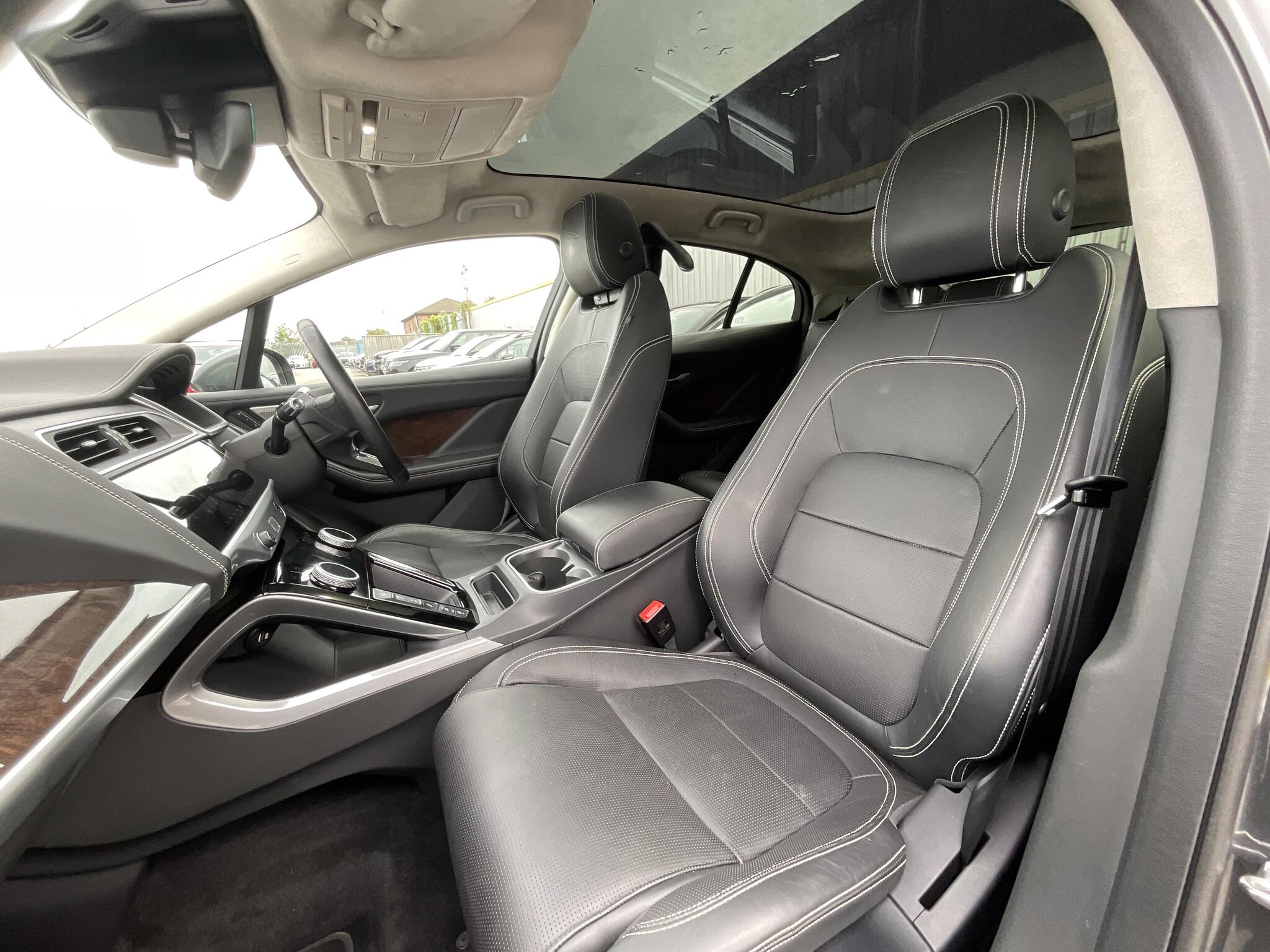 Jaguar I-Pace view 18