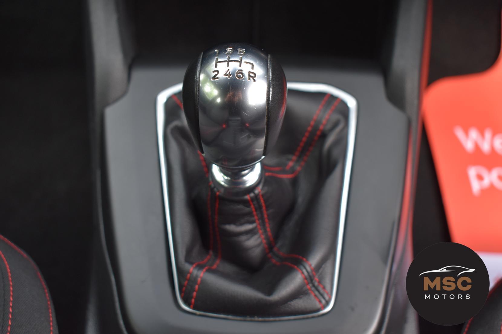 Ford Focus view 44